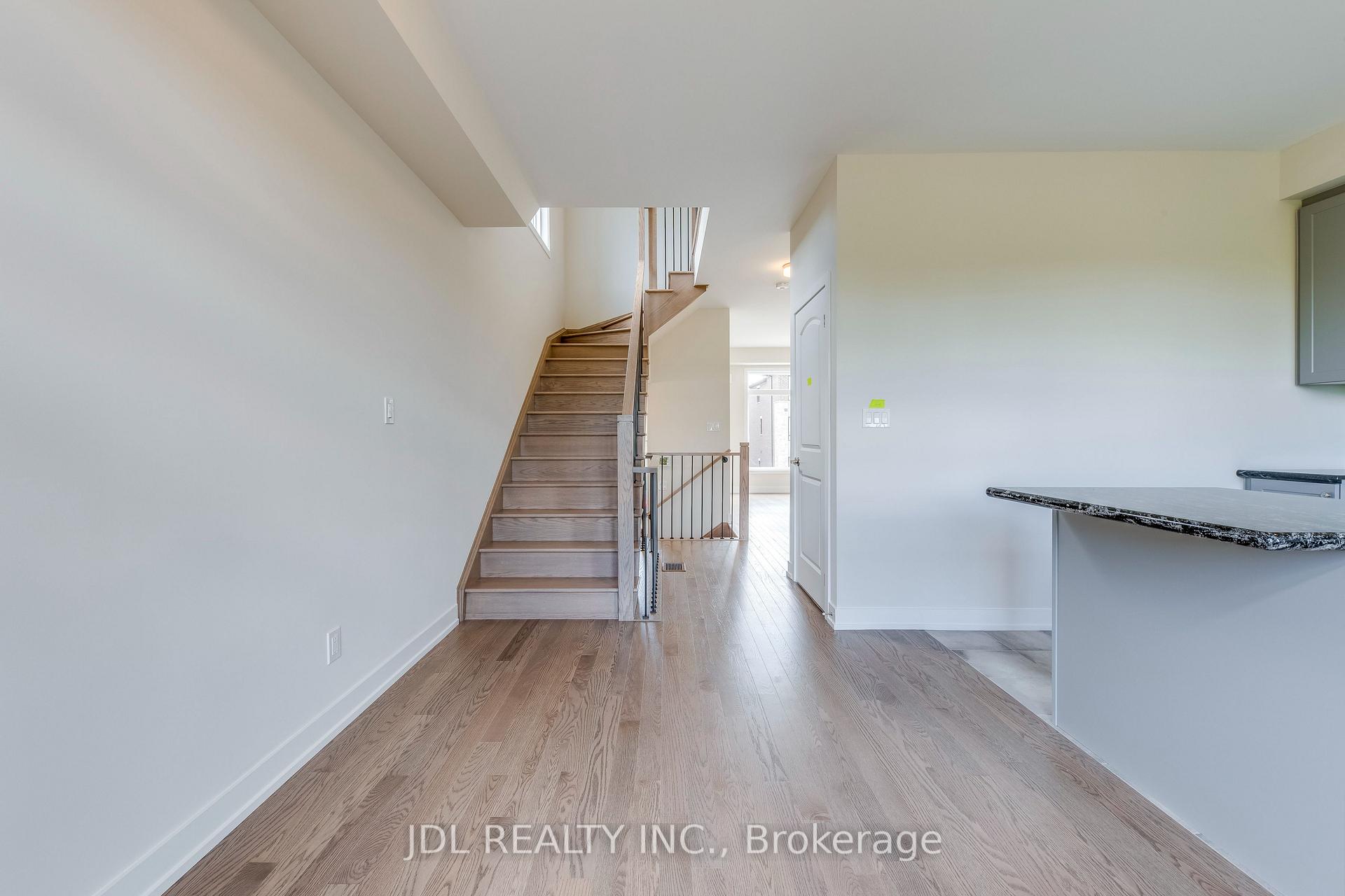 Photo 11 of 1165 wheat boom Drive, Oakville, Joshua Meadows — HOMEH