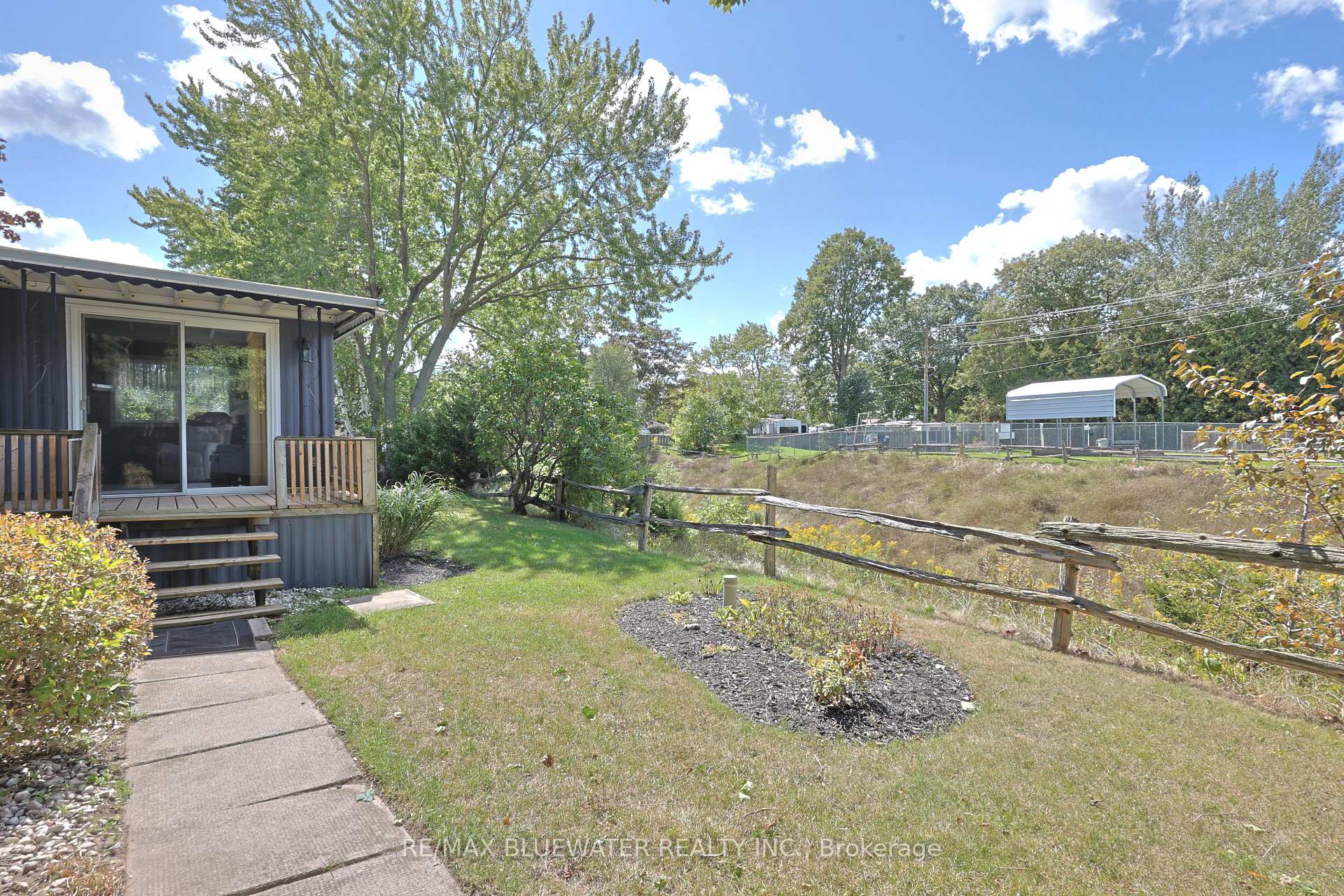 Photo 5 of 182 Pebble Beach Parkway, South Huron, Stephen — HOMEH