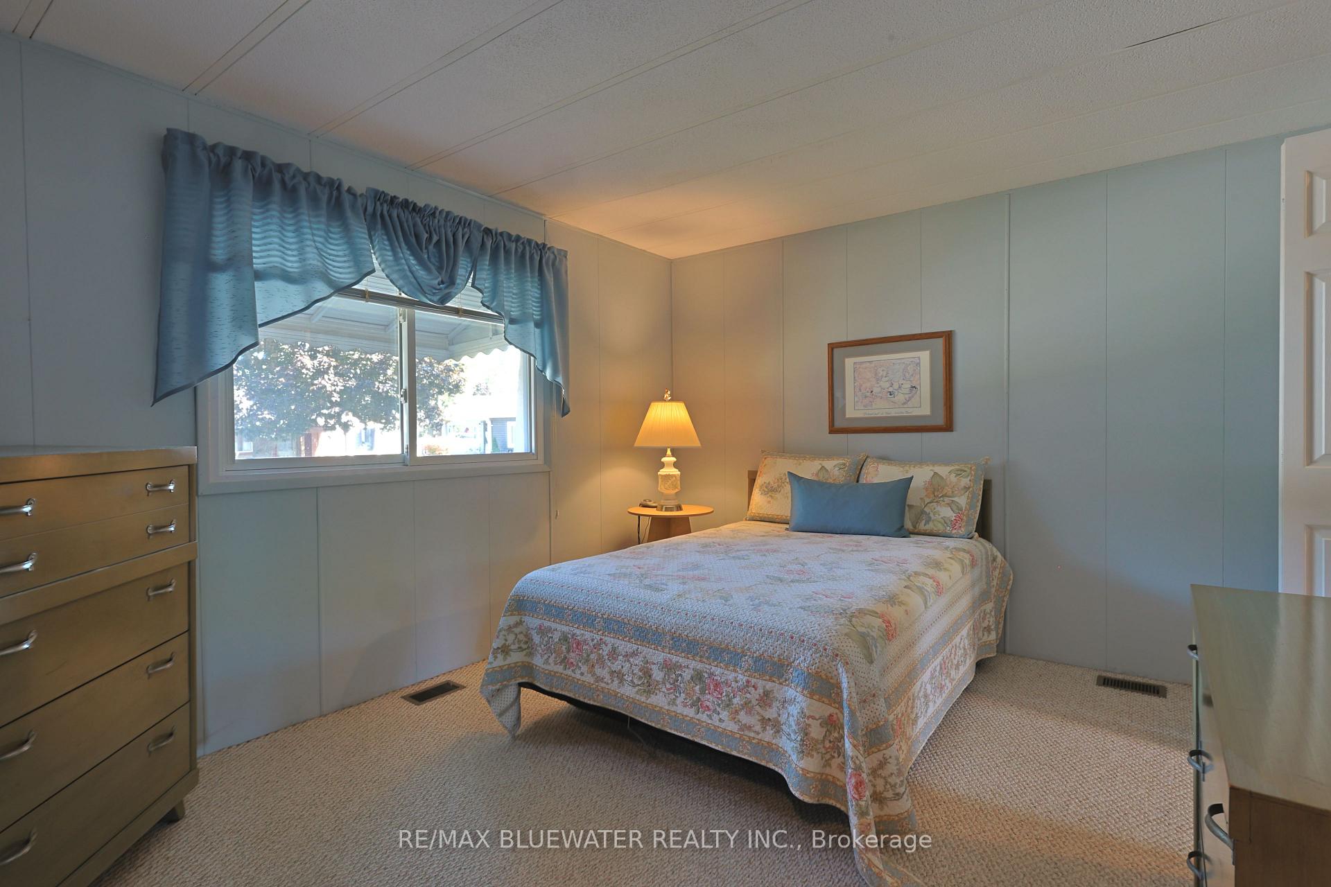 Photo 31 of 182 Pebble Beach Parkway, South Huron, Stephen — HOMEH