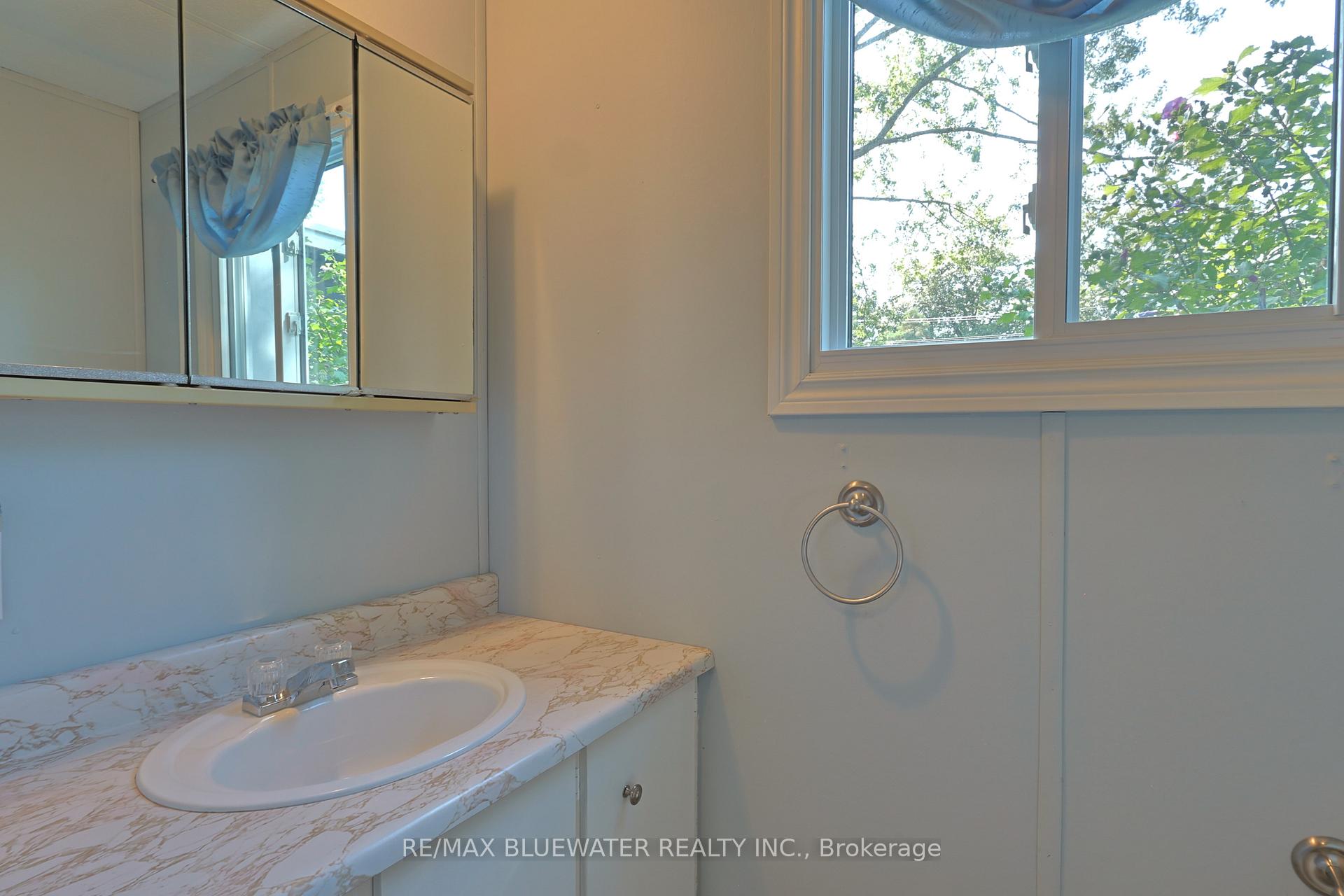 Photo 15 of 182 Pebble Beach Parkway, South Huron, Stephen — HOMEH