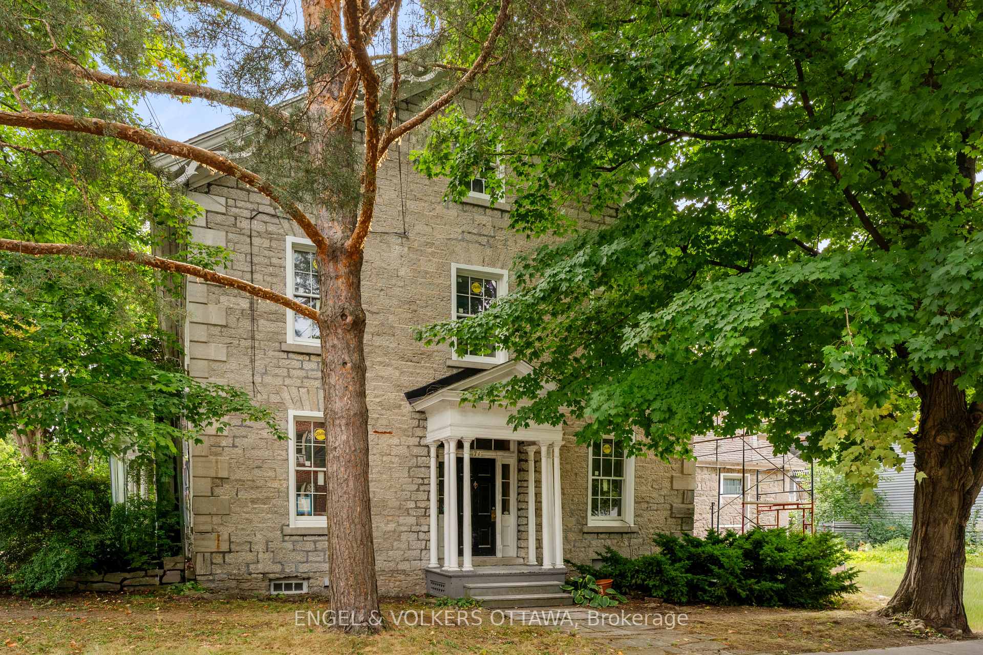 Front of 71 Thomas Street