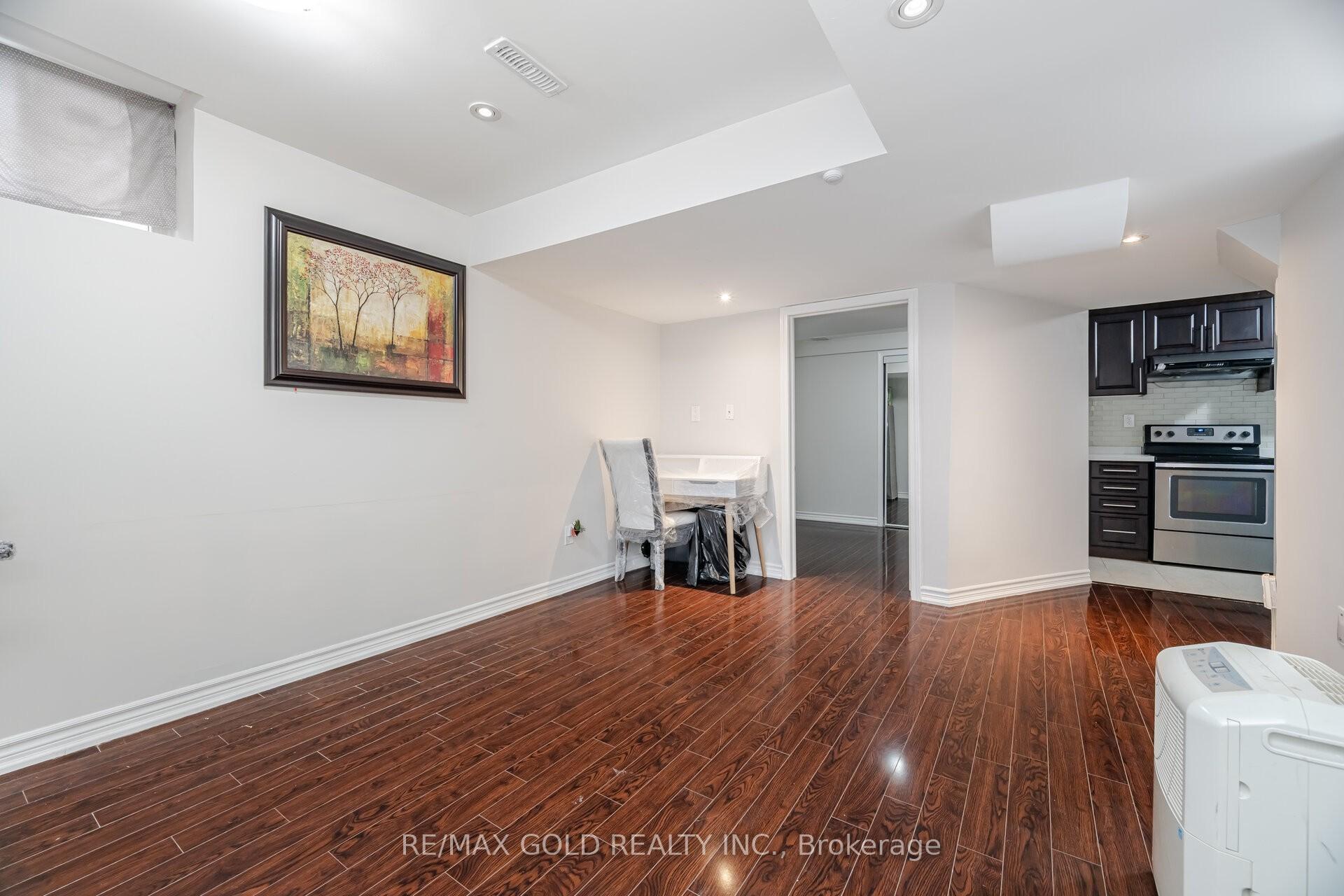 Photo 24 of 8 Caliper Drive, Brampton, Bram East — HOMEH