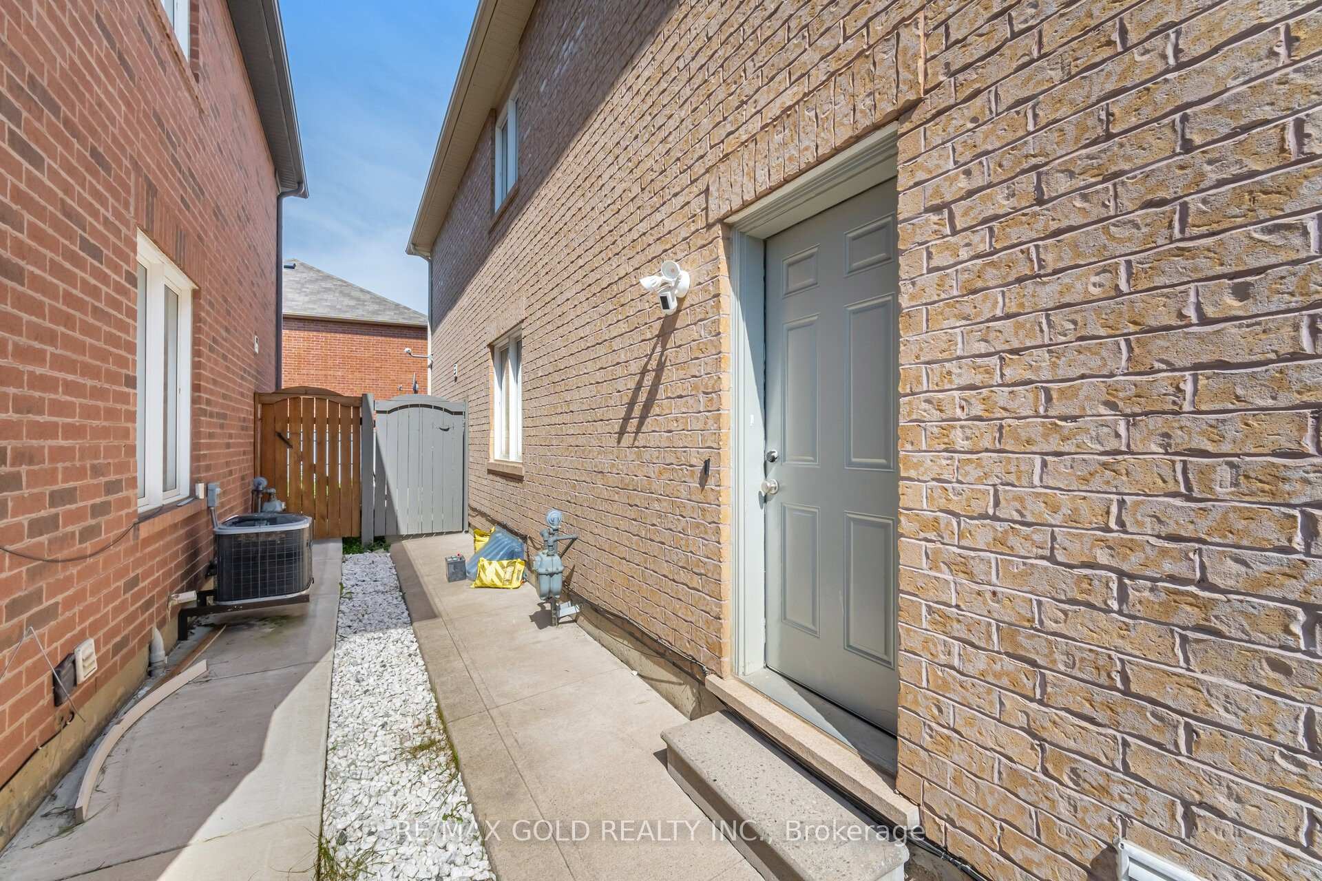Photo 22 of 8 Caliper Drive, Brampton, Bram East — HOMEH