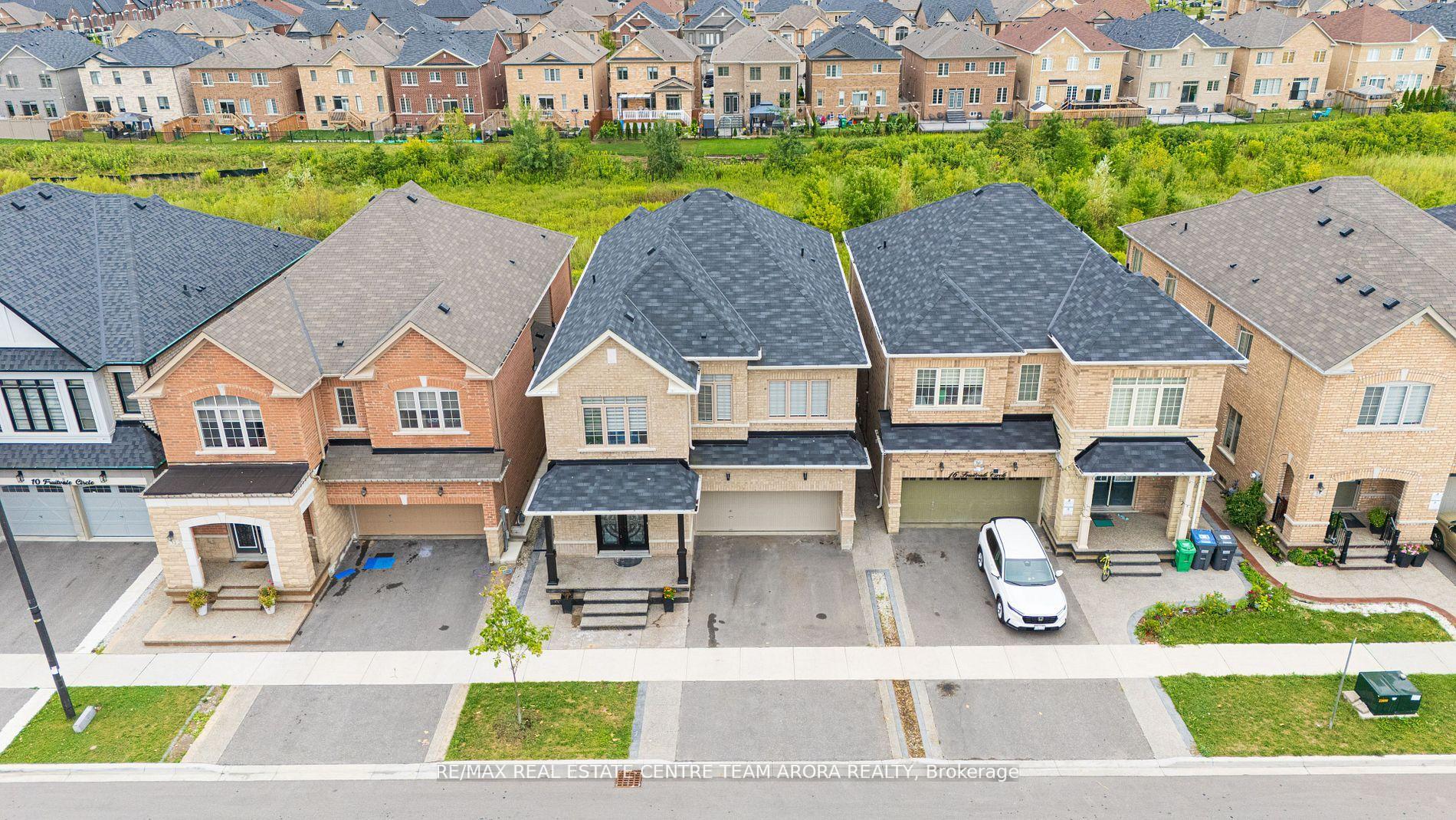 Photo 10 of 14 Fruitvale Circle, Brampton, Northwest Brampton — HOMEH