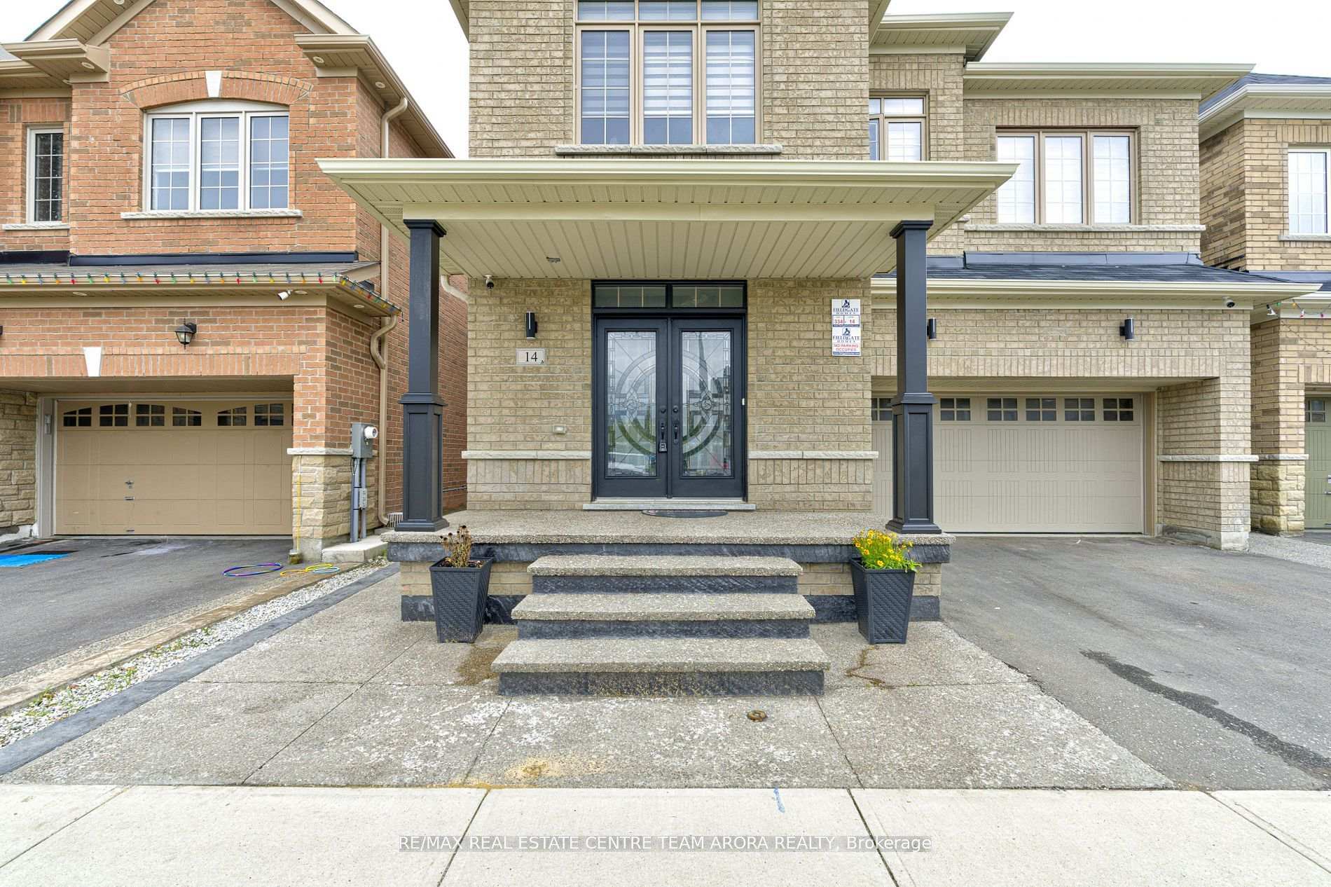 Photo 9 of 14 Fruitvale Circle, Brampton, Northwest Brampton — HOMEH