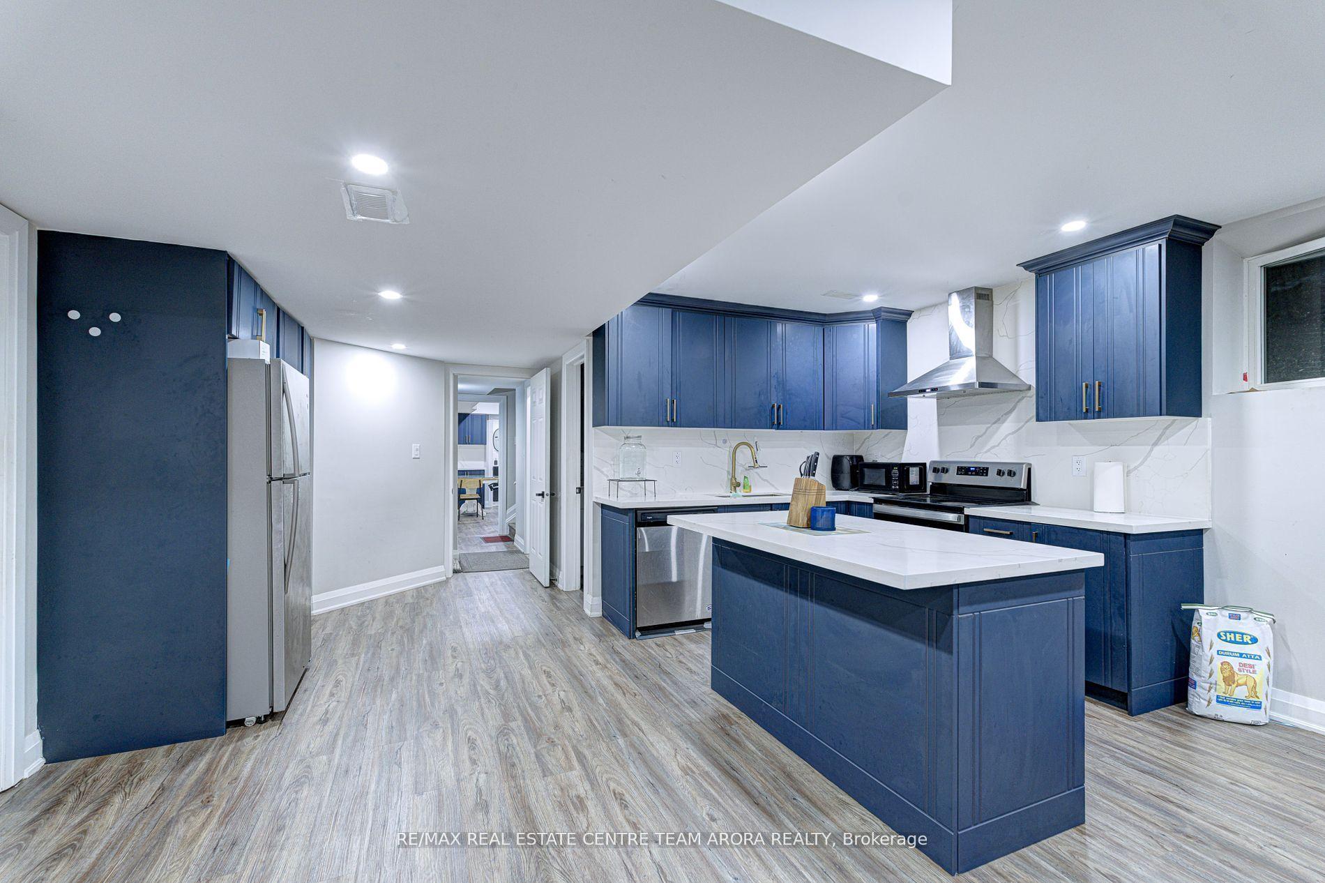 Photo 35 of 14 Fruitvale Circle, Brampton, Northwest Brampton — HOMEH