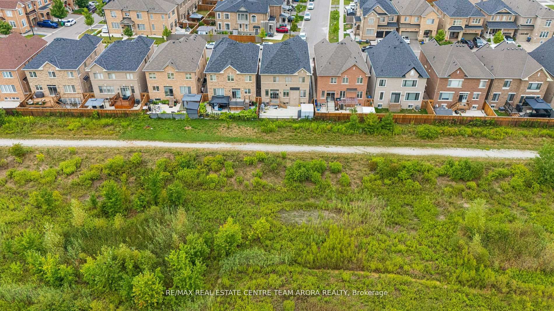 Photo 49 of 14 Fruitvale Circle, Brampton, Northwest Brampton — HOMEH