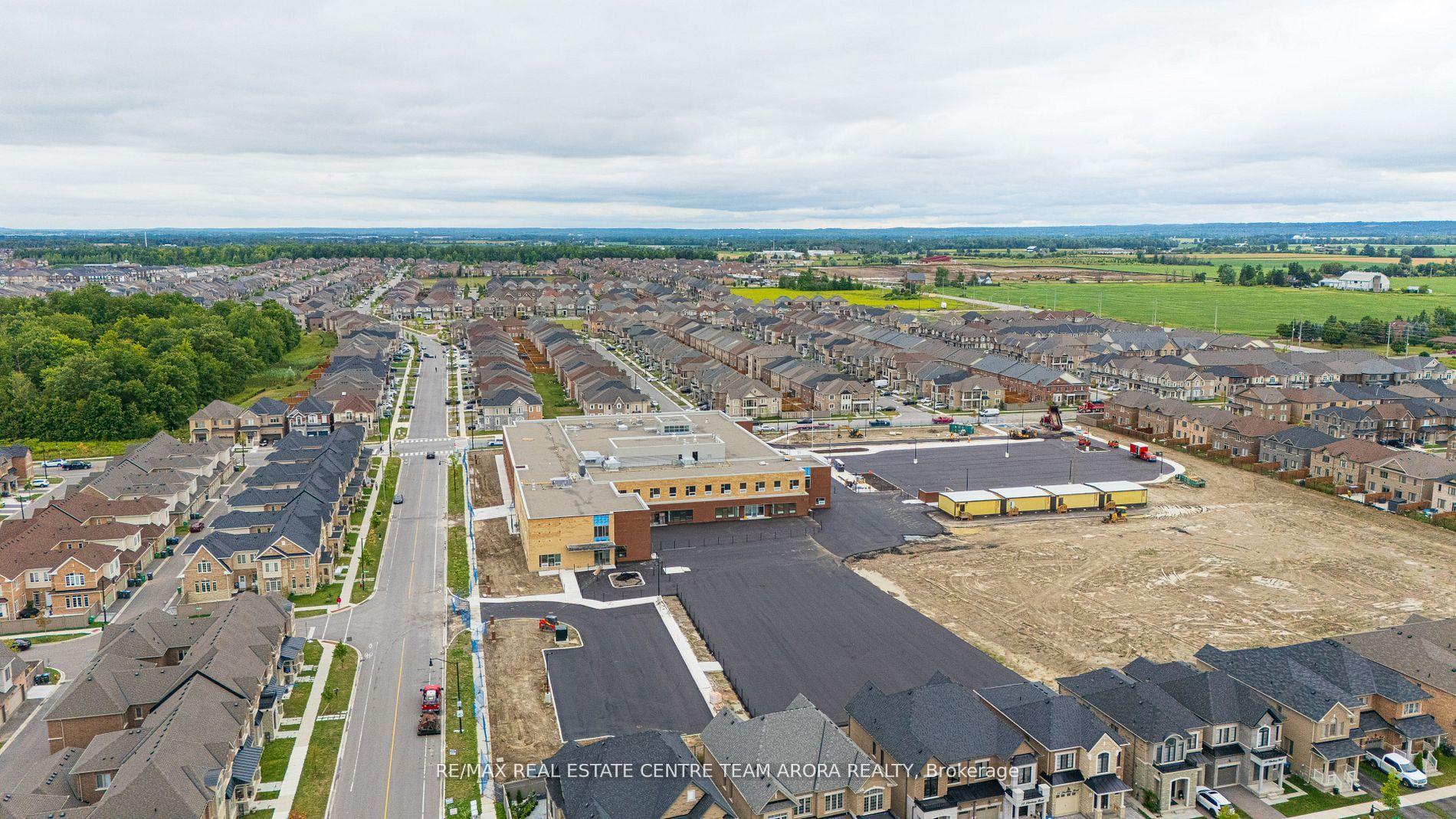 Photo 46 of 14 Fruitvale Circle, Brampton, Northwest Brampton — HOMEH
