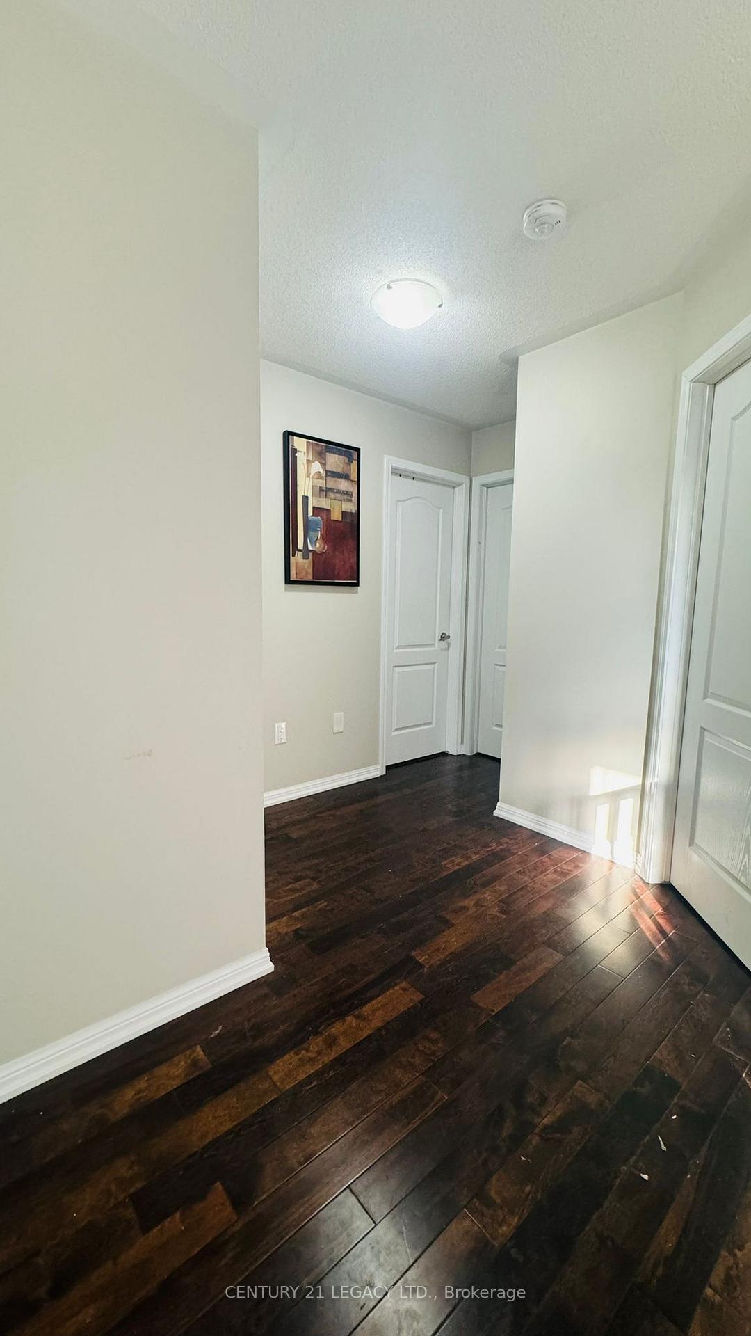 Photo 9 of 142 Vanhorne Close, Brampton, Northwest Brampton — HOMEH