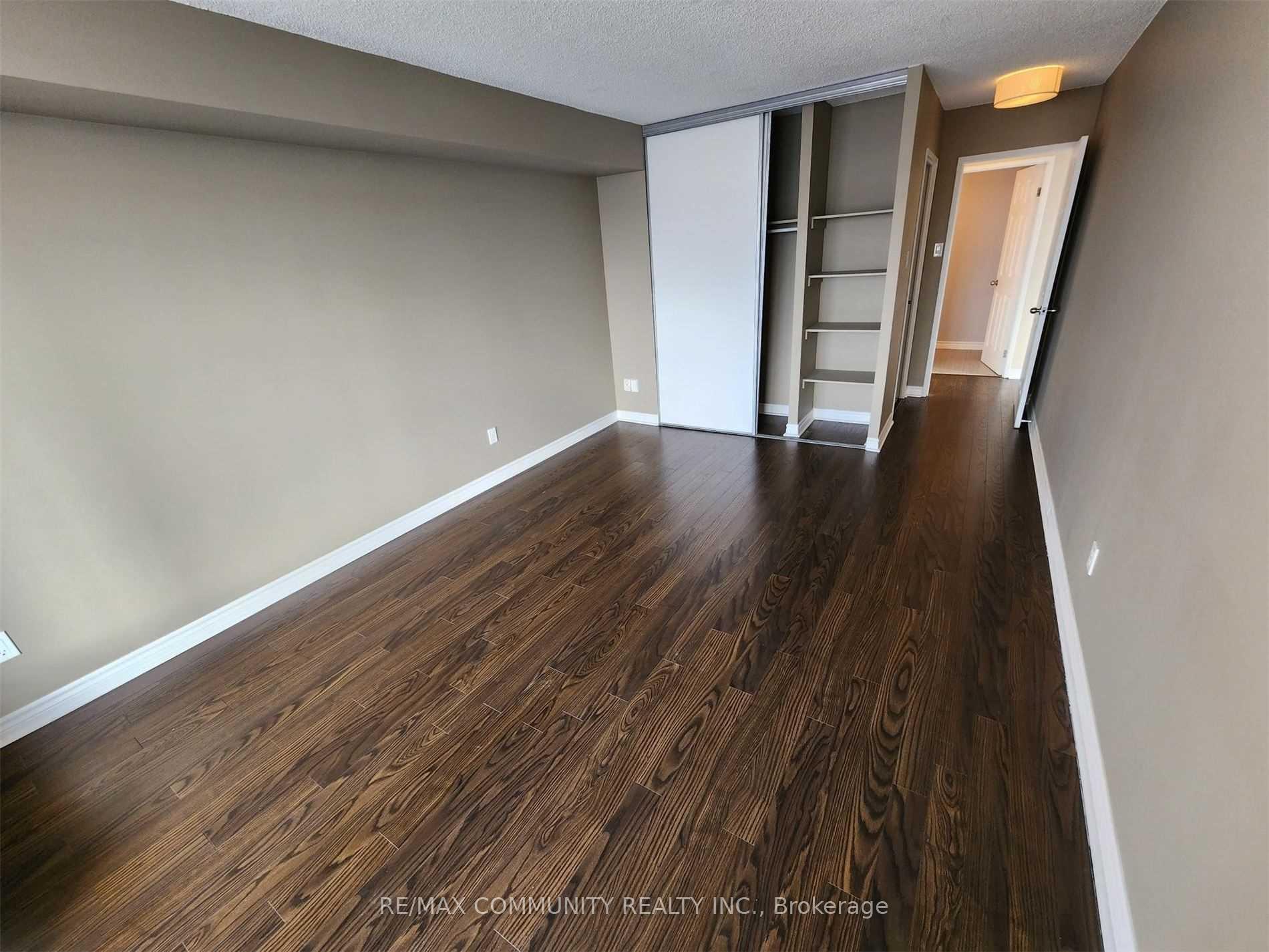 Photo 7 of Unit 1405, 26 Hanover Road, Brampton, Queen Street Corridor — HOMEH