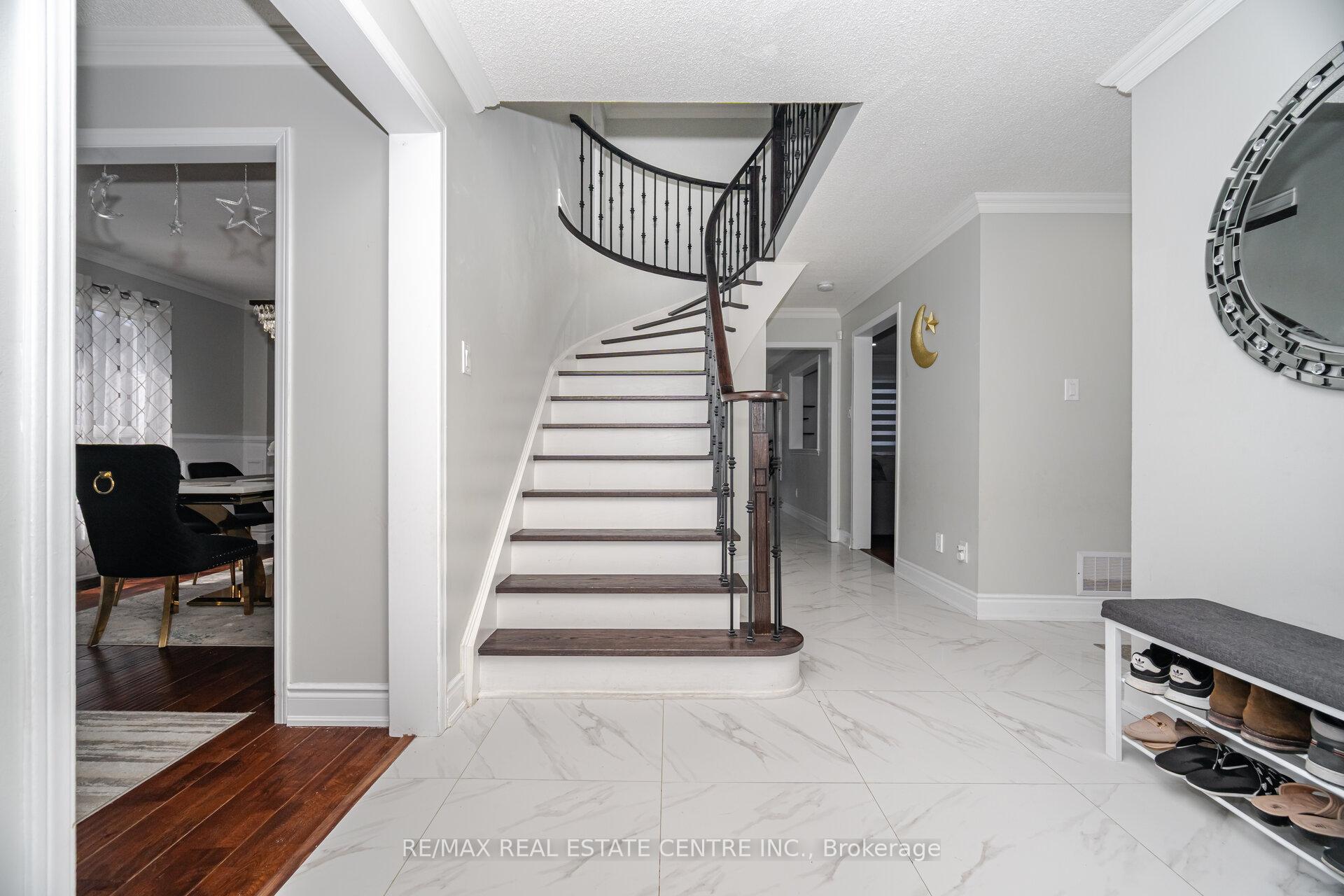 Photo 2 of 20 St Mark Place, Brampton, Northwood Park — HOMEH