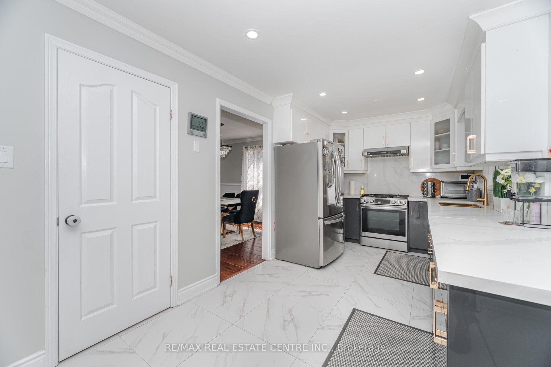 Photo 14 of 20 St Mark Place, Brampton, Northwood Park — HOMEH