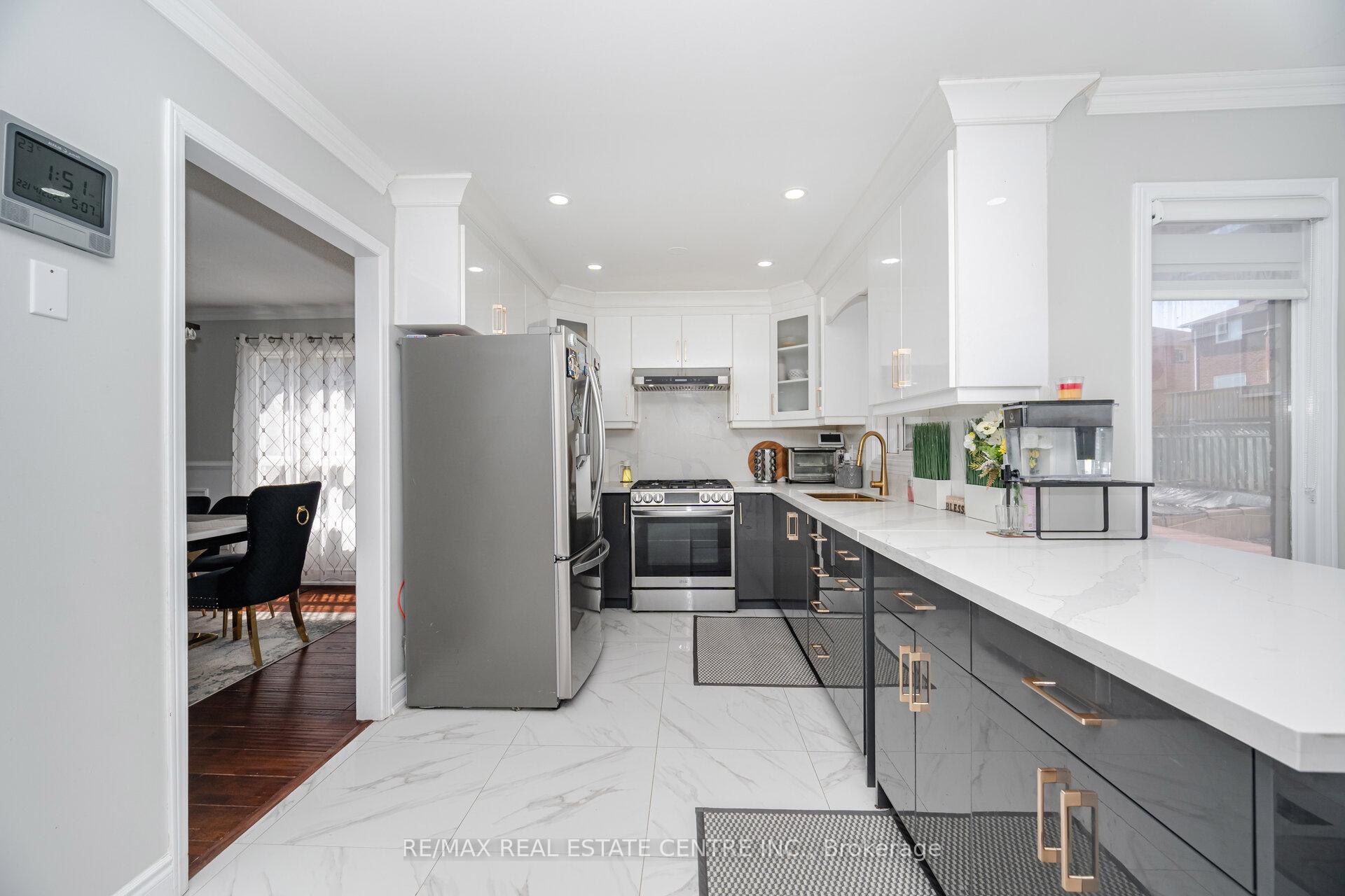 Photo 38 of 20 St Mark Place, Brampton, Northwood Park — HOMEH
