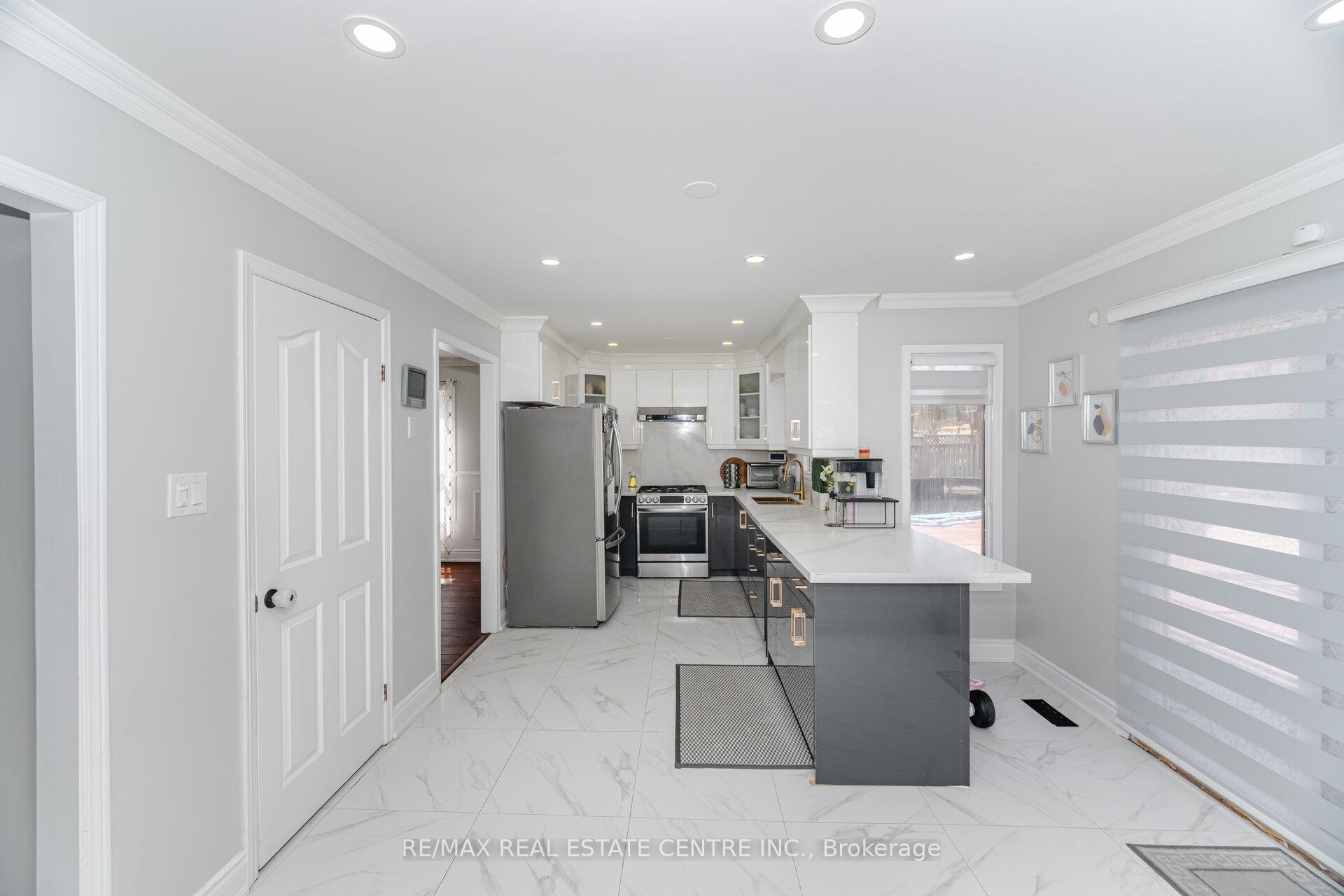 Photo 11 of 20 St Mark Place, Brampton, Northwood Park — HOMEH