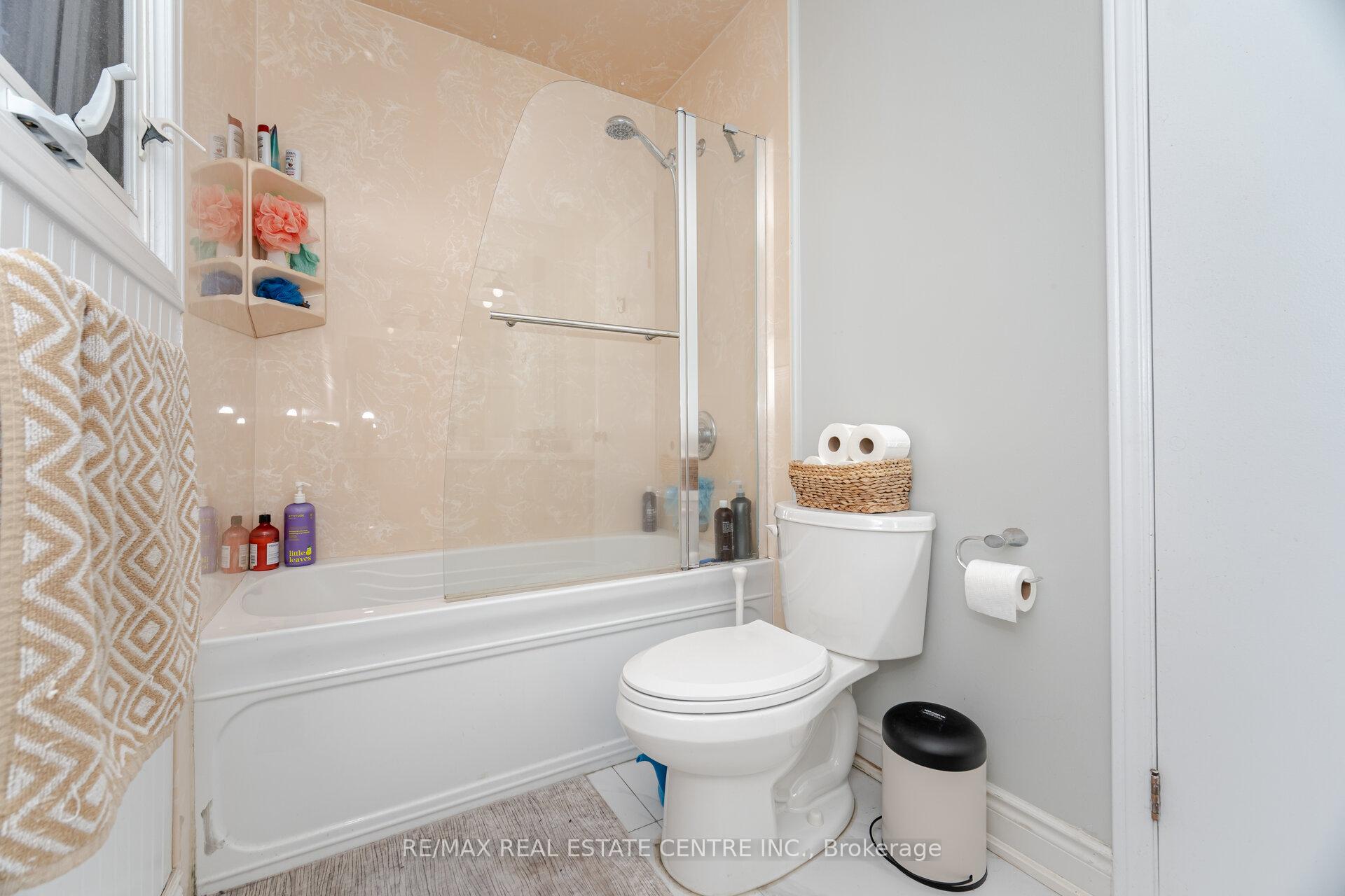 Photo 33 of 20 St Mark Place, Brampton, Northwood Park — HOMEH