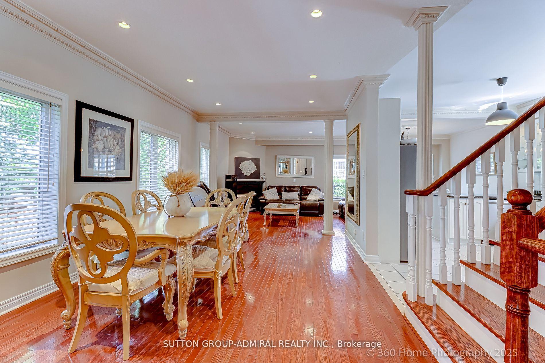 Photo 5 of 22 Karta Court, Vaughan, East Woodbridge — HOMEH