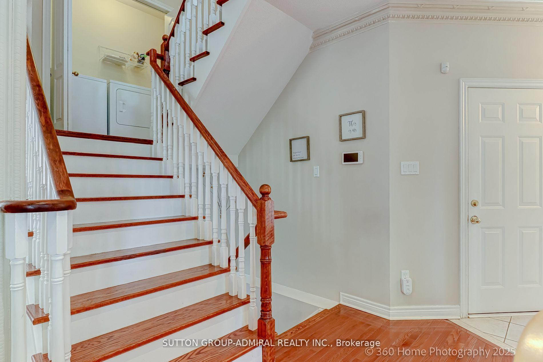 Photo 11 of 22 Karta Court, Vaughan, East Woodbridge — HOMEH