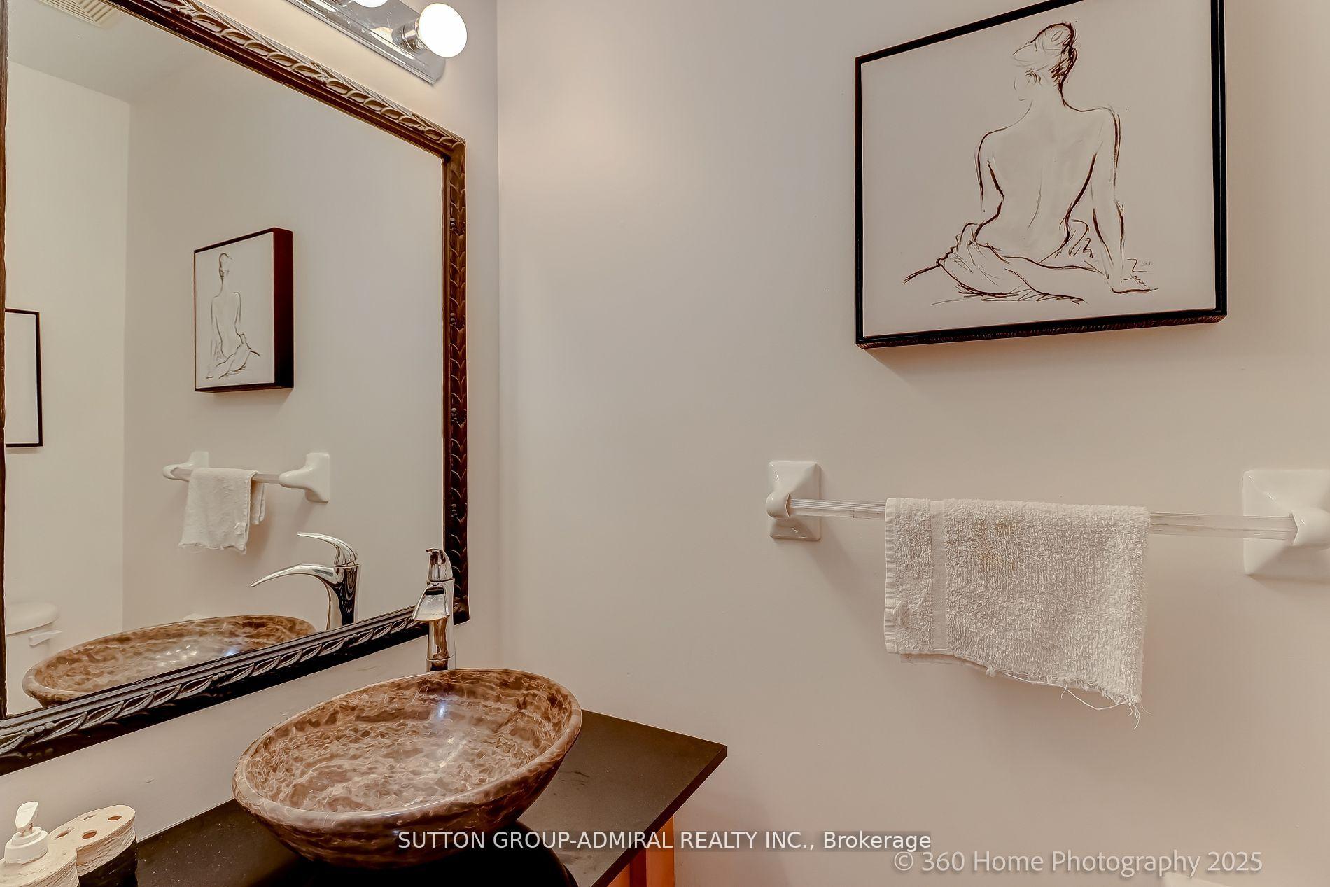 Photo 13 of 22 Karta Court, Vaughan, East Woodbridge — HOMEH
