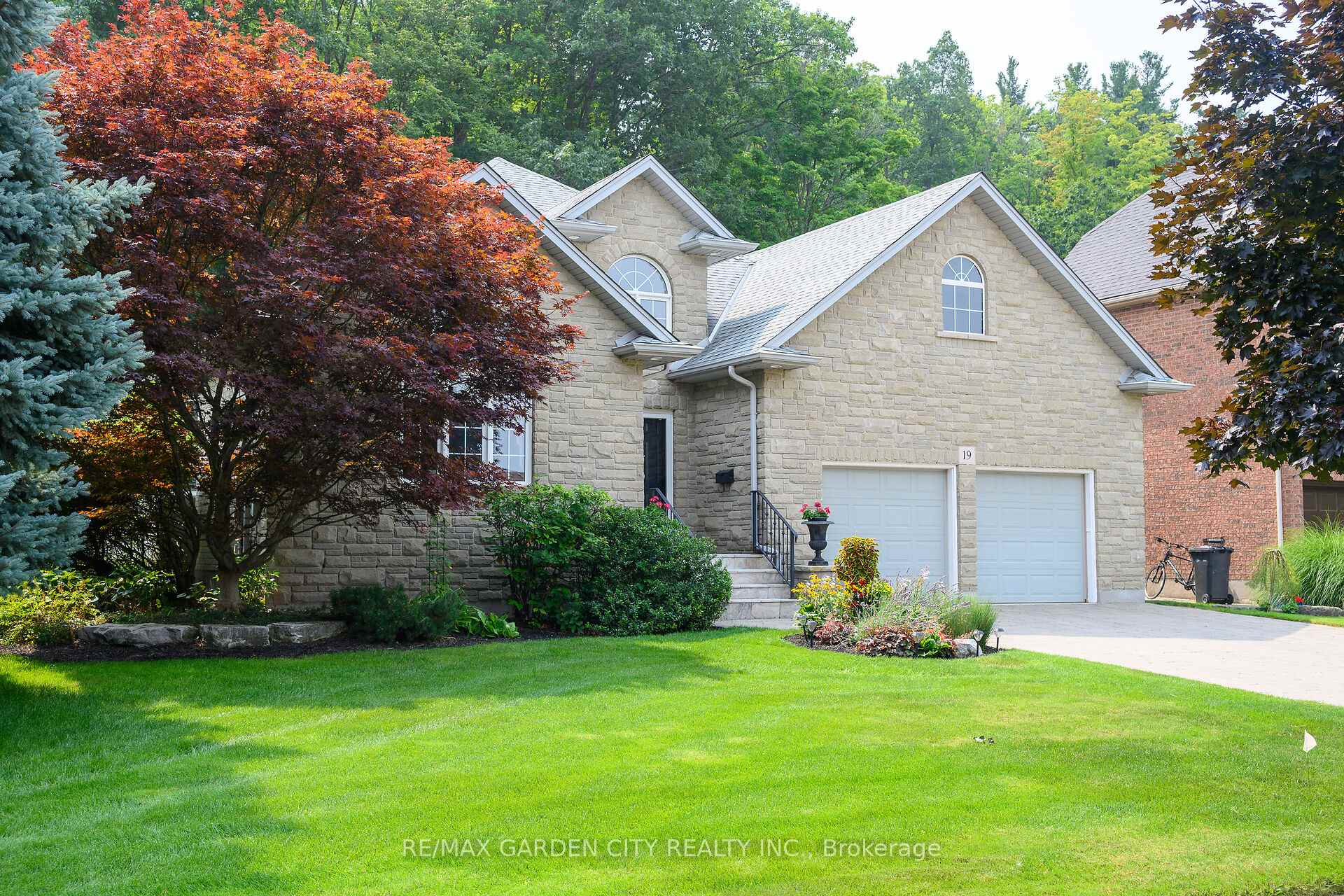 Photo 36 of 19 Bell Avenue, Grimsby, Grimsby East — HOMEH
