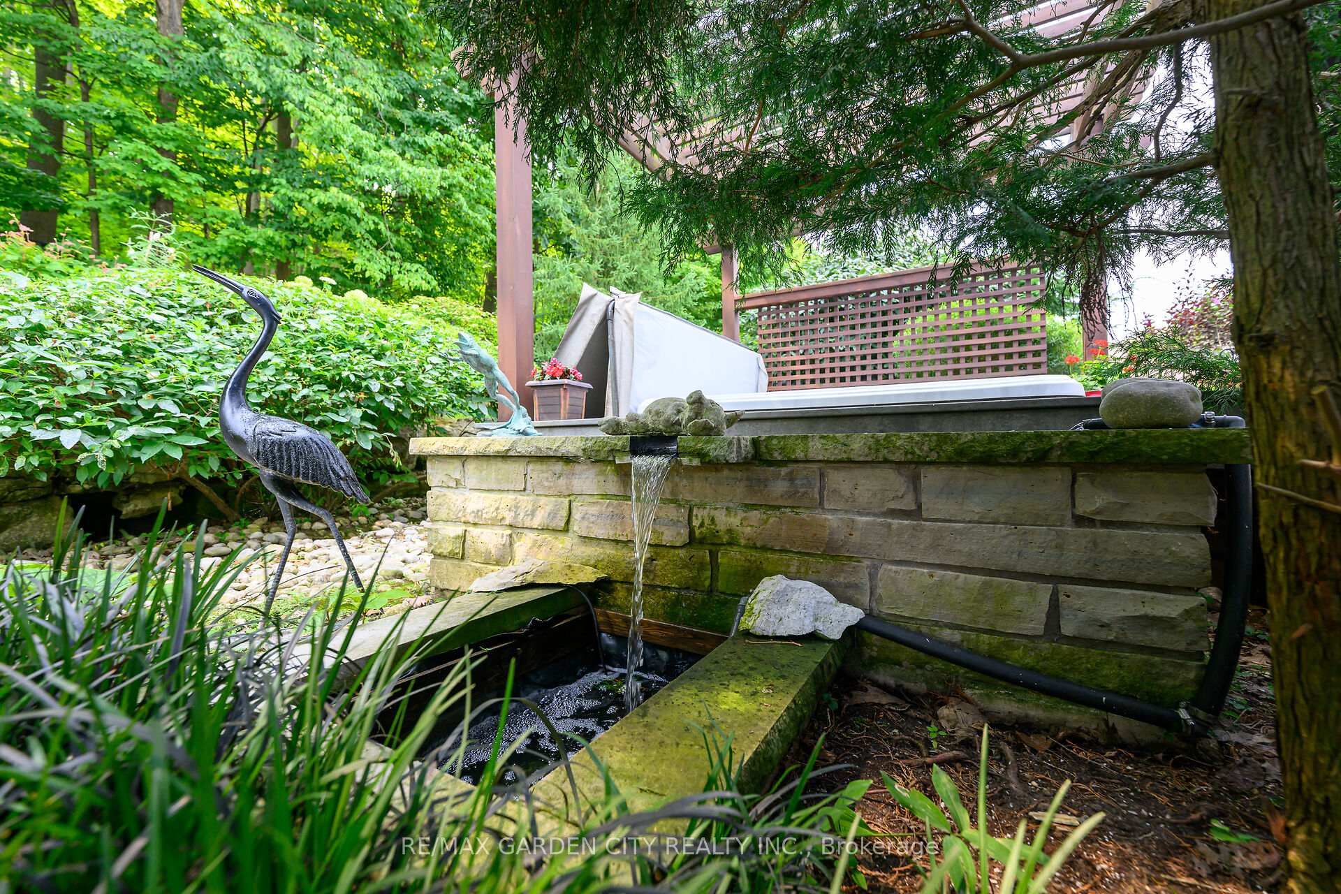 Photo 41 of 19 Bell Avenue, Grimsby, Grimsby East — HOMEH