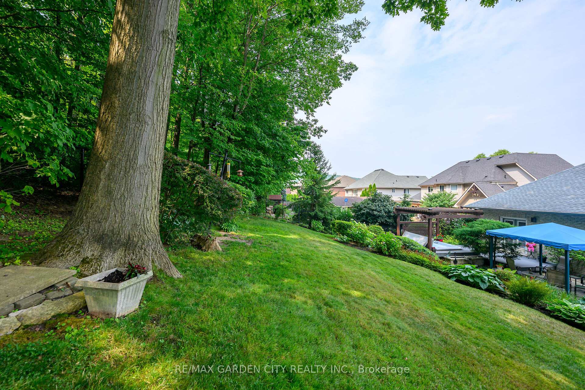 Photo 40 of 19 Bell Avenue, Grimsby, Grimsby East — HOMEH