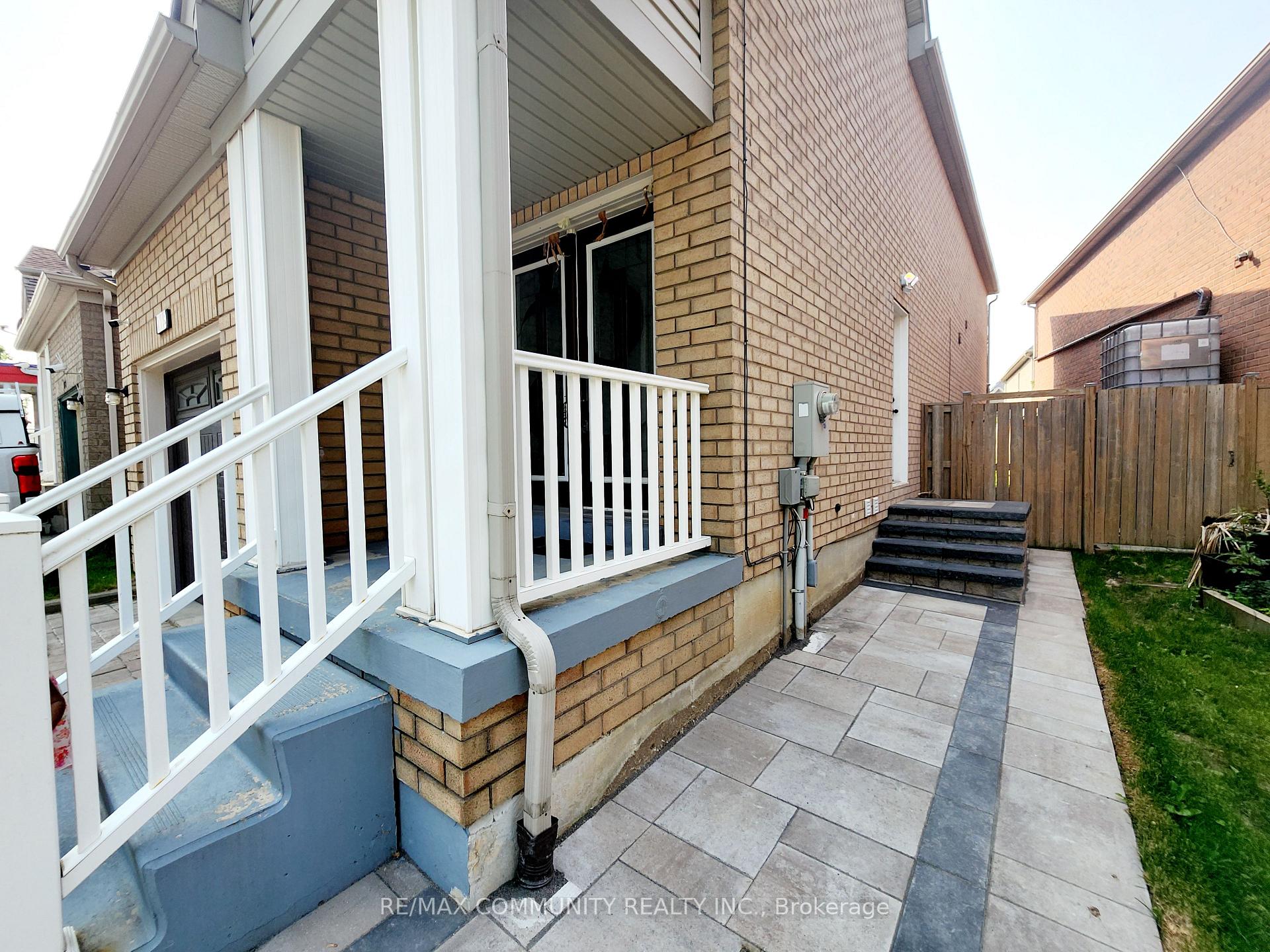 Photo 25 of Unit Basement, 115 Tara Crescent, Markham, Cedarwood — HOMEH