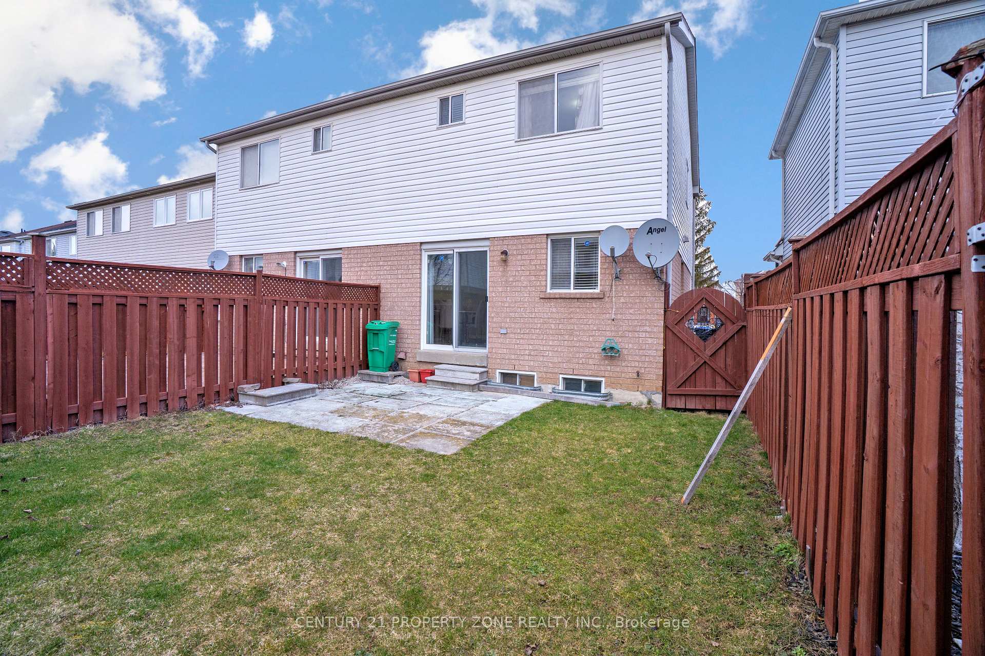 Photo 50 of 51 Bunchberry Way, Brampton, Sandringham-Wellington — HOMEH