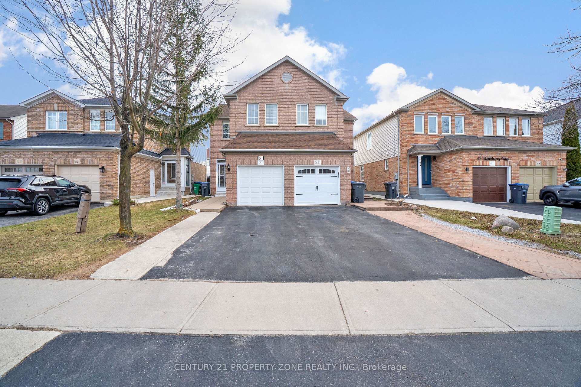 Photo 47 of 51 Bunchberry Way, Brampton, Sandringham-Wellington — HOMEH