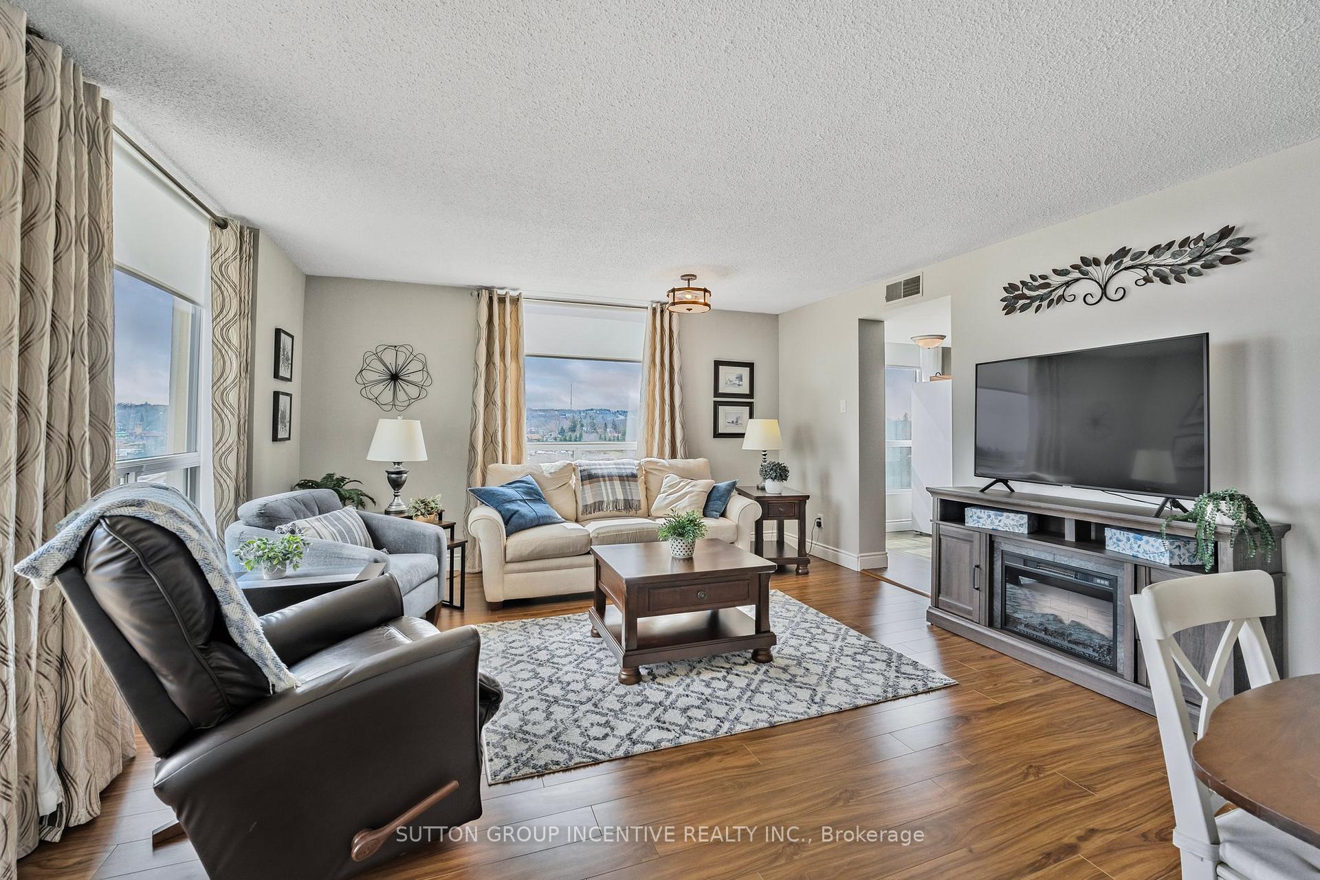 Photo 4 of Unit 710, 75 Ellen Street, Barrie, Lakeshore — HOMEH