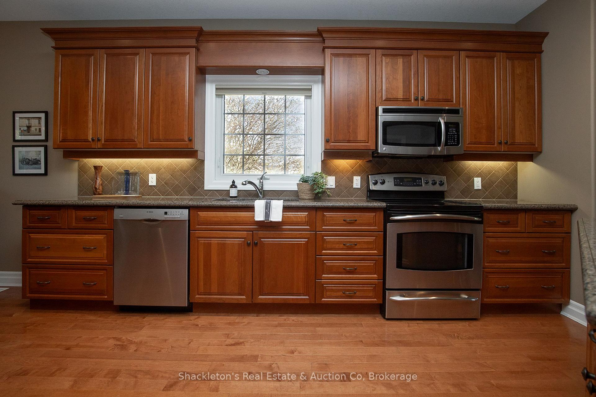 Photo 11 of Unit 30, 41 North Pointe Drive, Stratford — HOMEH
