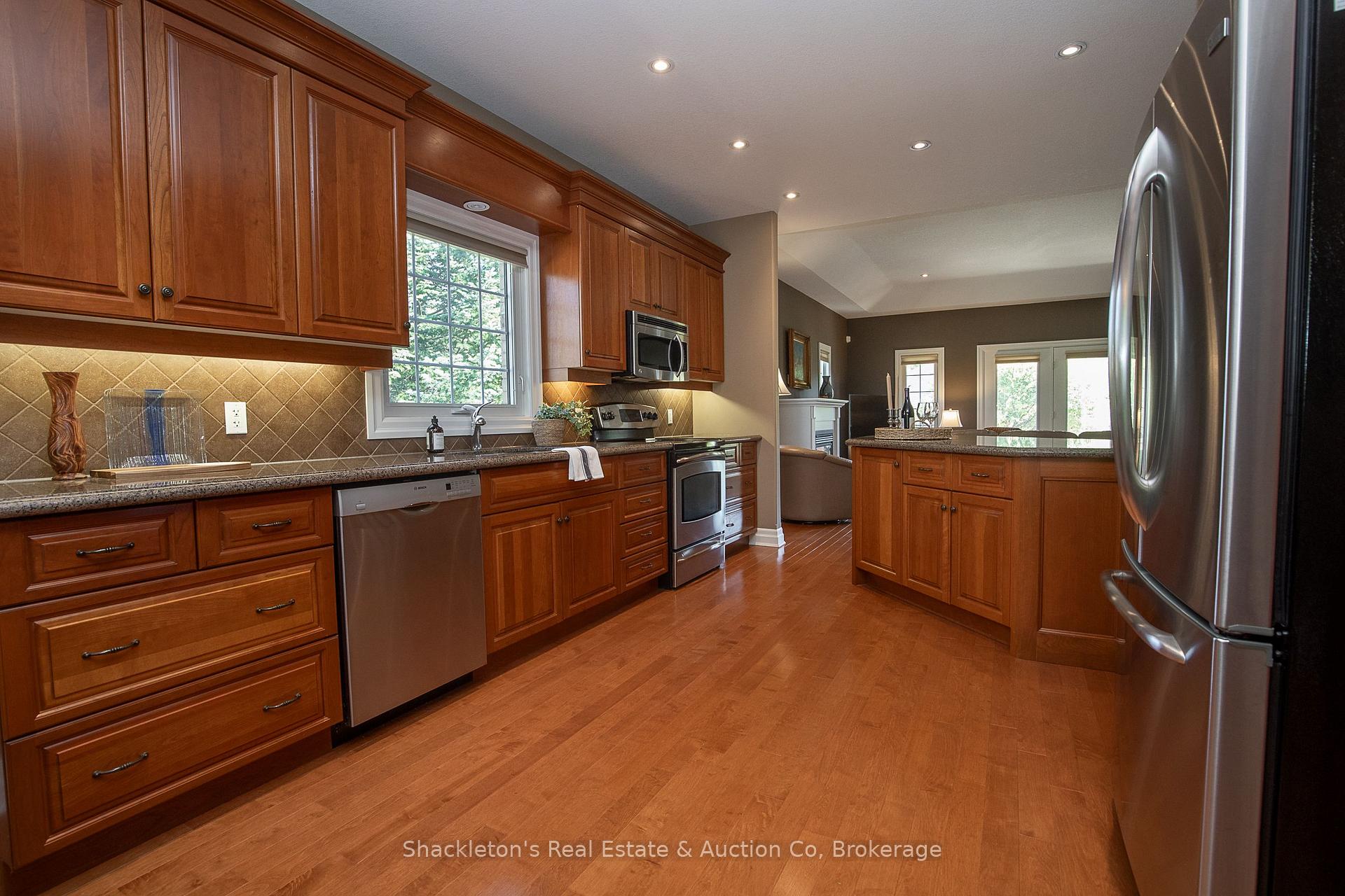 Photo 8 of Unit 30, 41 North Pointe Drive, Stratford — HOMEH