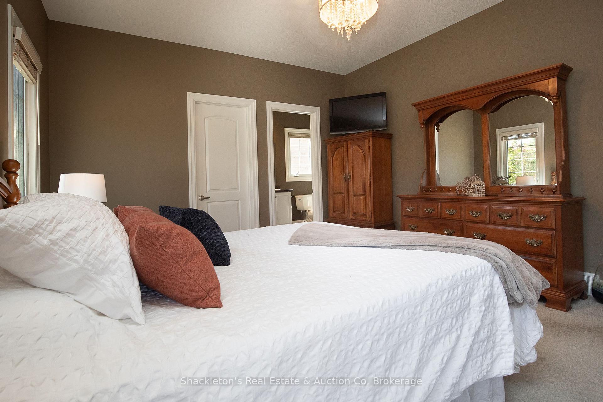 Photo 4 of Unit 30, 41 North Pointe Drive, Stratford — HOMEH