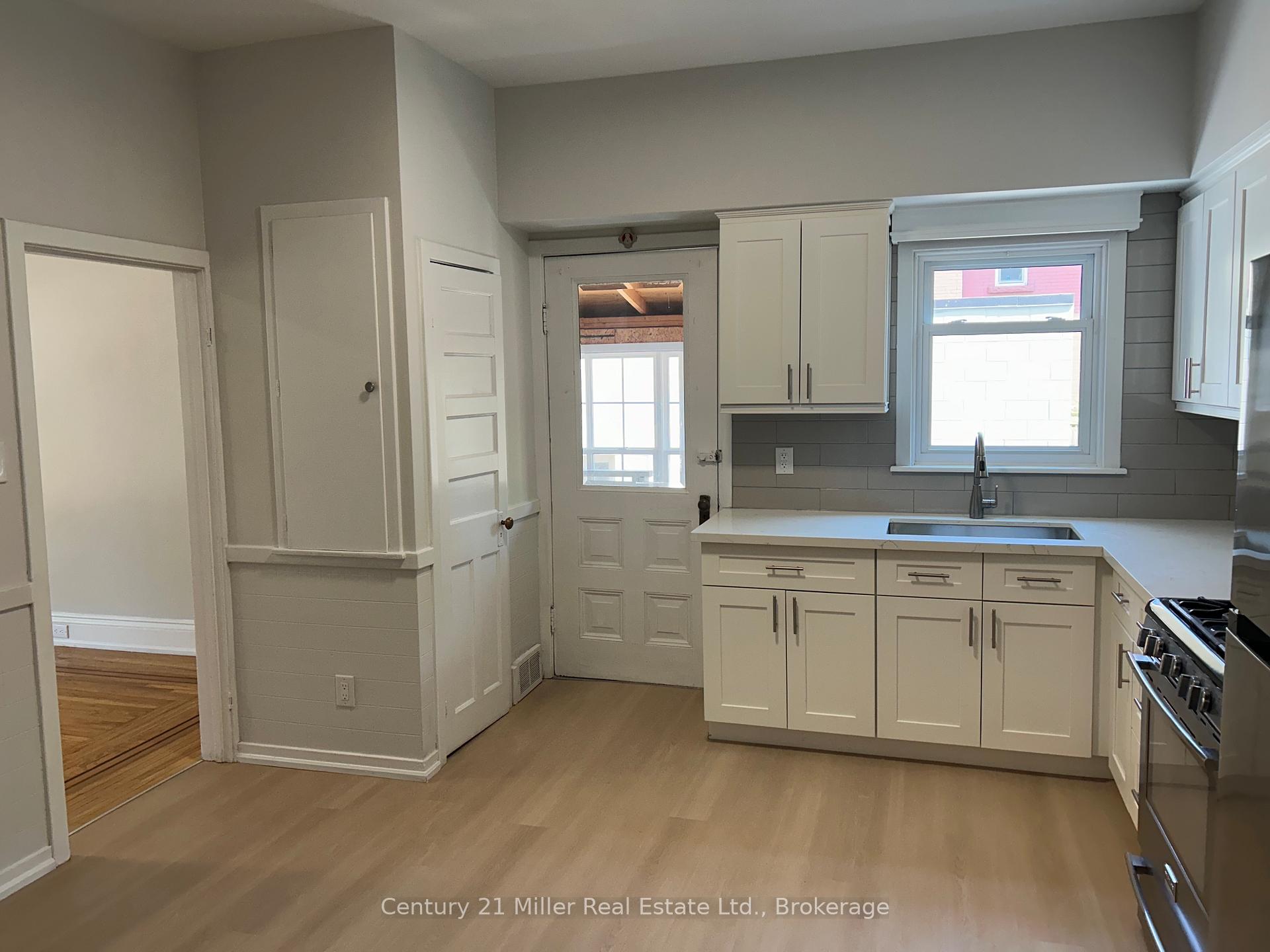 Photo 3 of Unit Main, 307 Cumberland Avenue, Hamilton, Blakeley — HOMEH