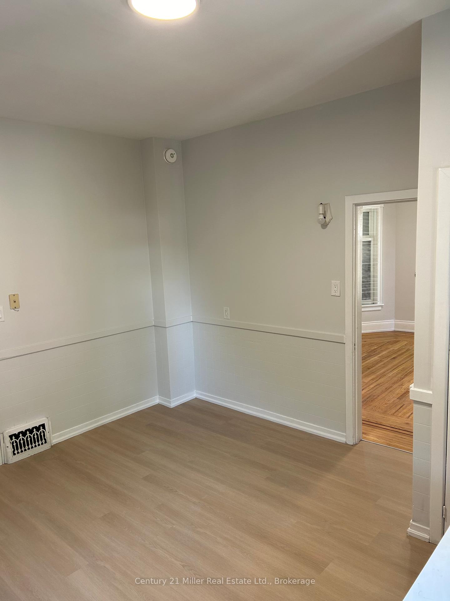 Photo 13 of Unit Main, 307 Cumberland Avenue, Hamilton, Blakeley — HOMEH