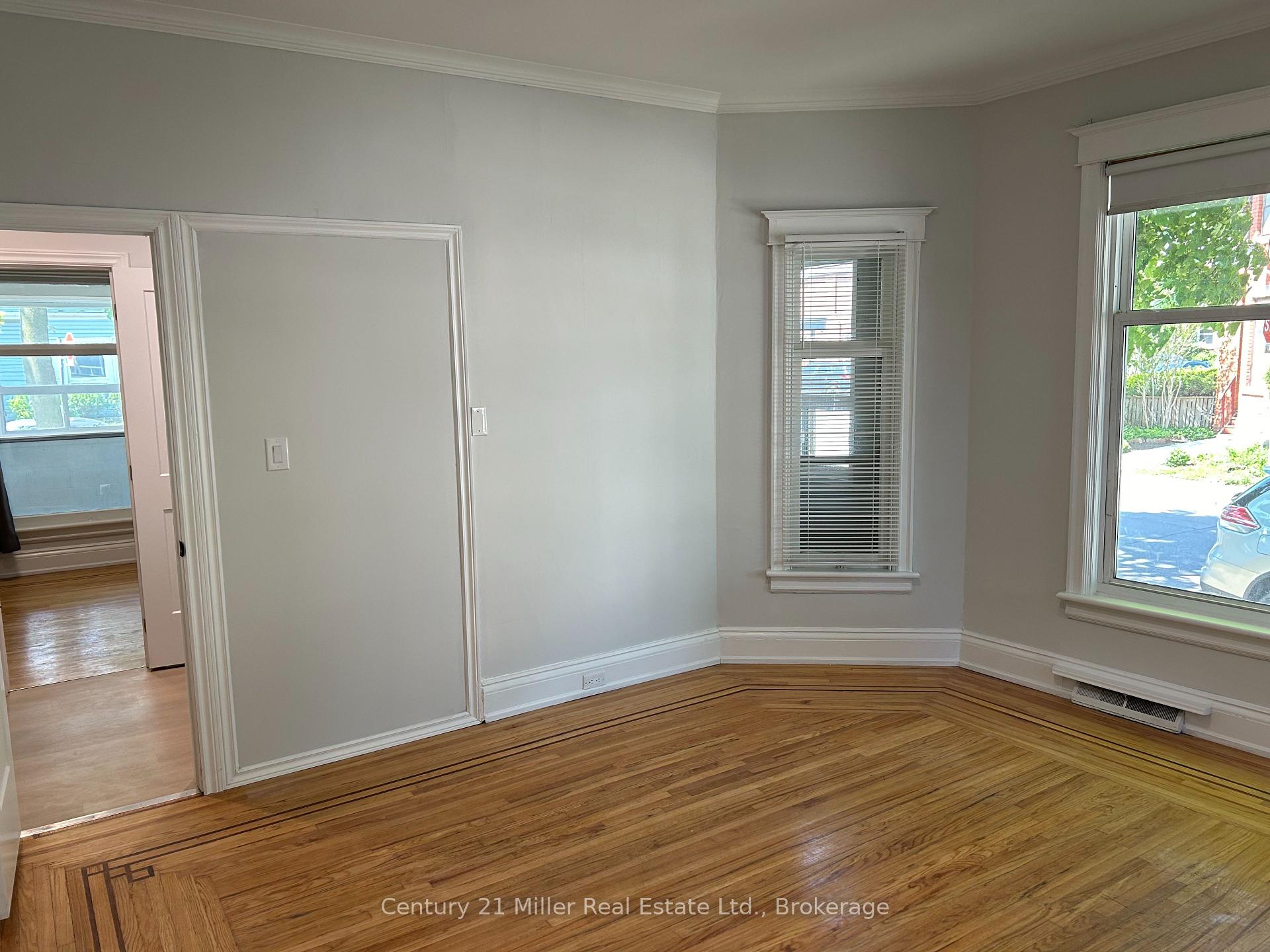Photo 5 of Unit Main, 307 Cumberland Avenue, Hamilton, Blakeley — HOMEH