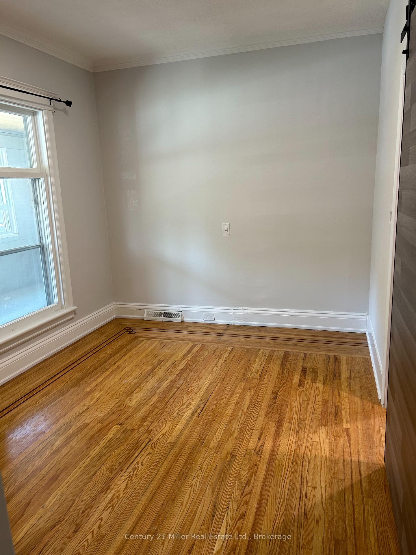 Photo 14 of Unit Main, 307 Cumberland Avenue, Hamilton, Blakeley — HOMEH