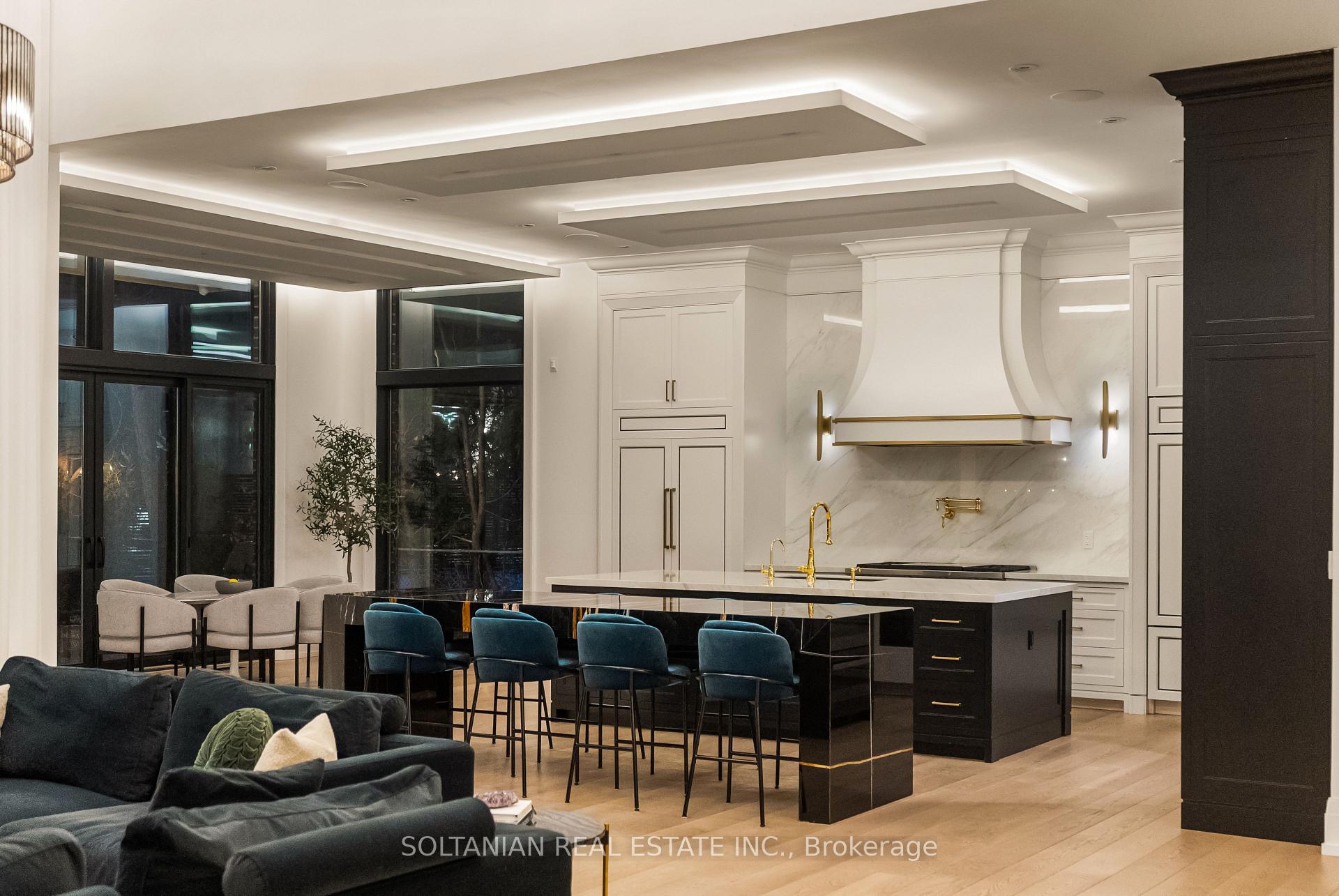 Photo 20 of 34 Old English Lane, Markham, Bayview Glen — HOMEH