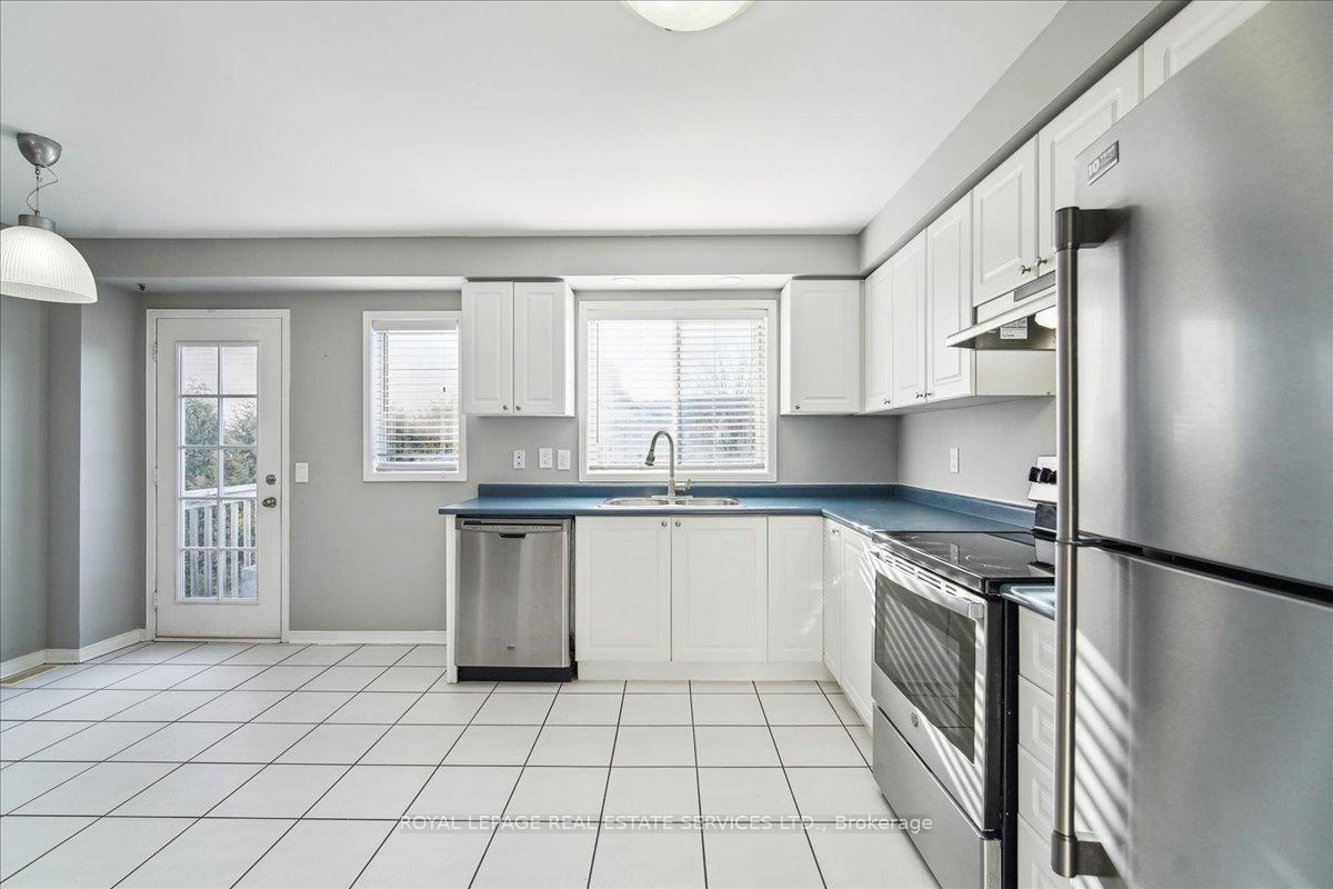 Photo 5 of Unit 32, 710 Spring Gardens Road, Burlington, Bayview — HOMEH