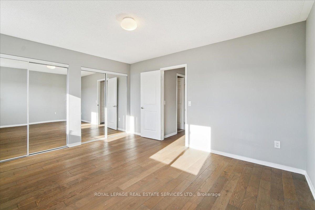 Photo 15 of Unit 32, 710 Spring Gardens Road, Burlington, Bayview — HOMEH