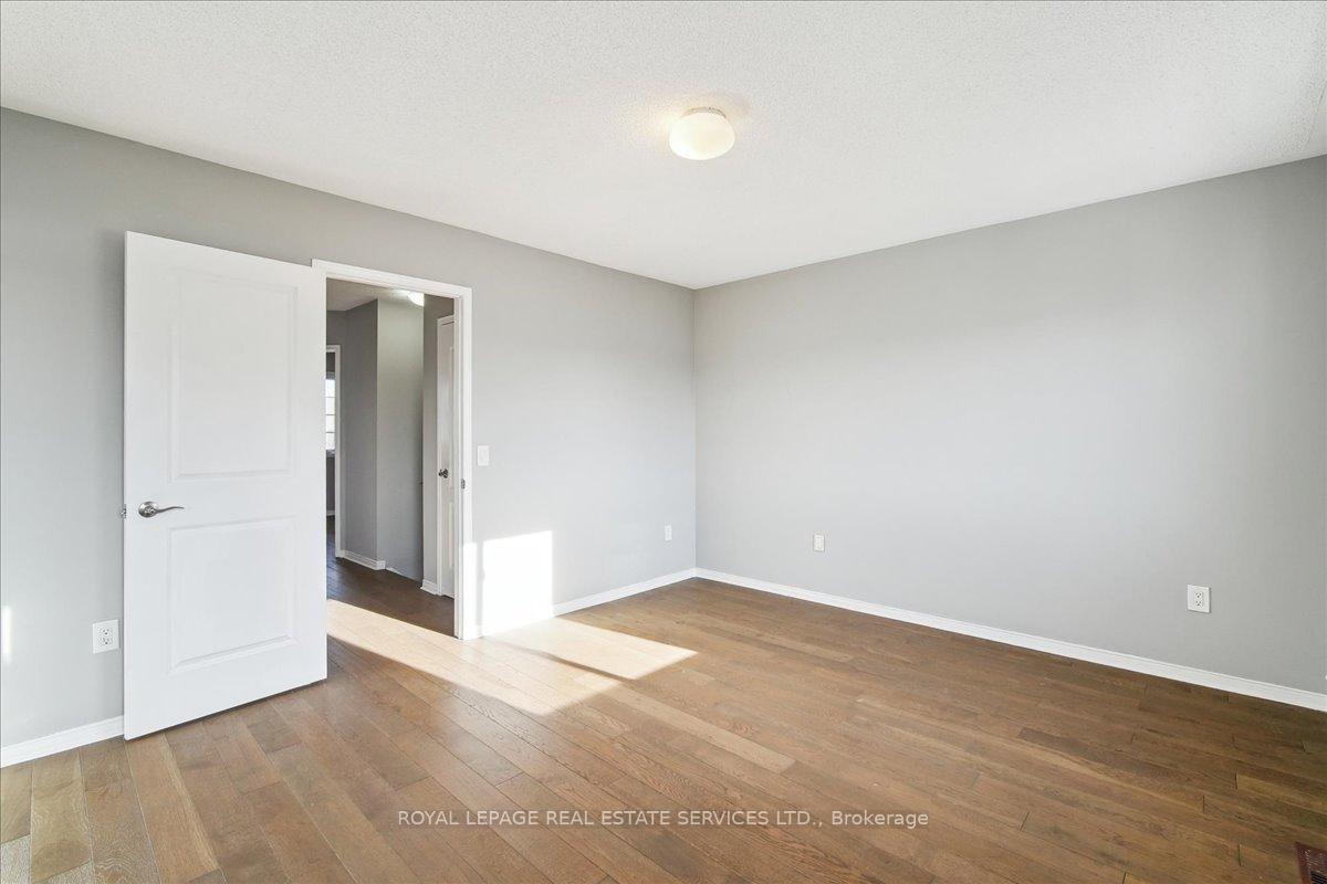 Photo 16 of Unit 32, 710 Spring Gardens Road, Burlington, Bayview — HOMEH