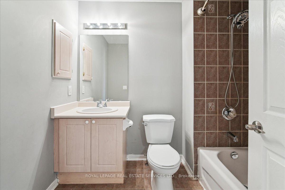 Photo 17 of Unit 32, 710 Spring Gardens Road, Burlington, Bayview — HOMEH