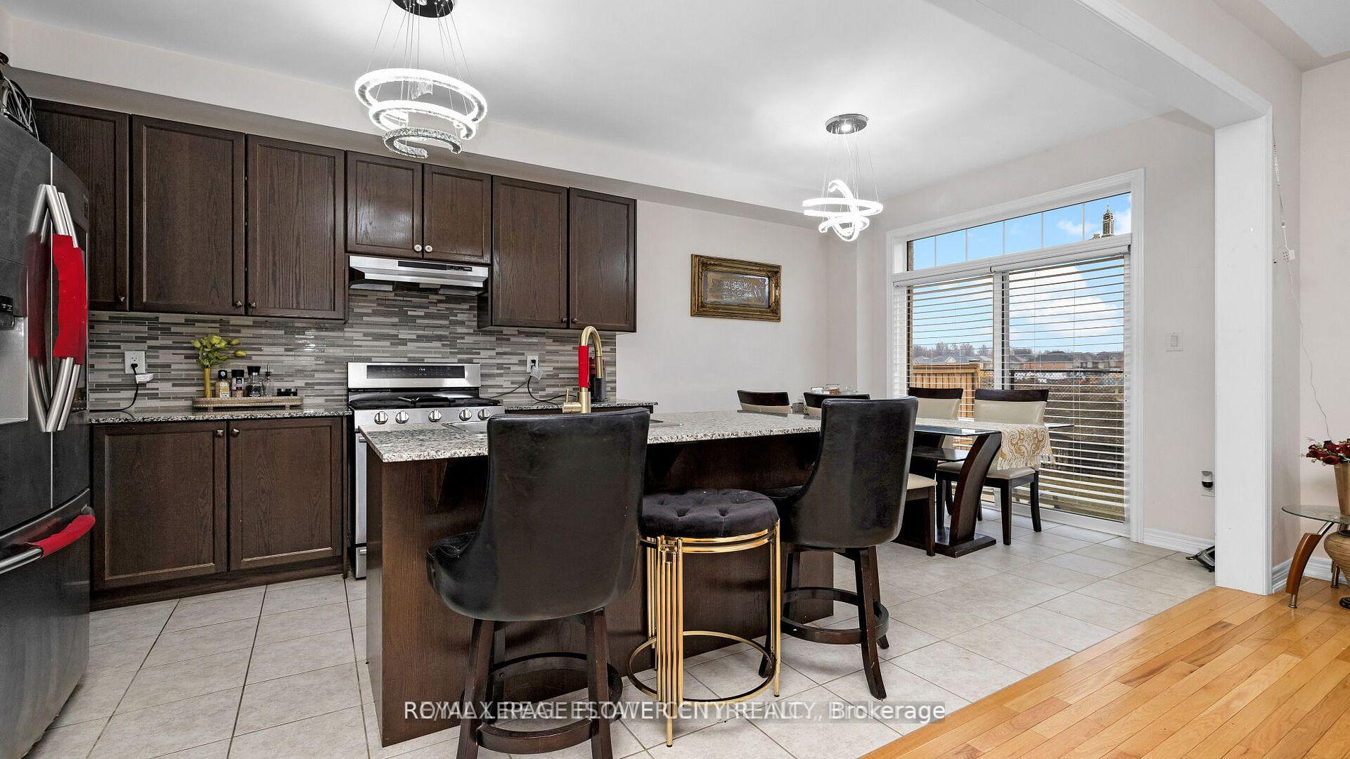 Photo 11 of 38 Clunburry Road, Brampton, Northwest Brampton — HOMEH
