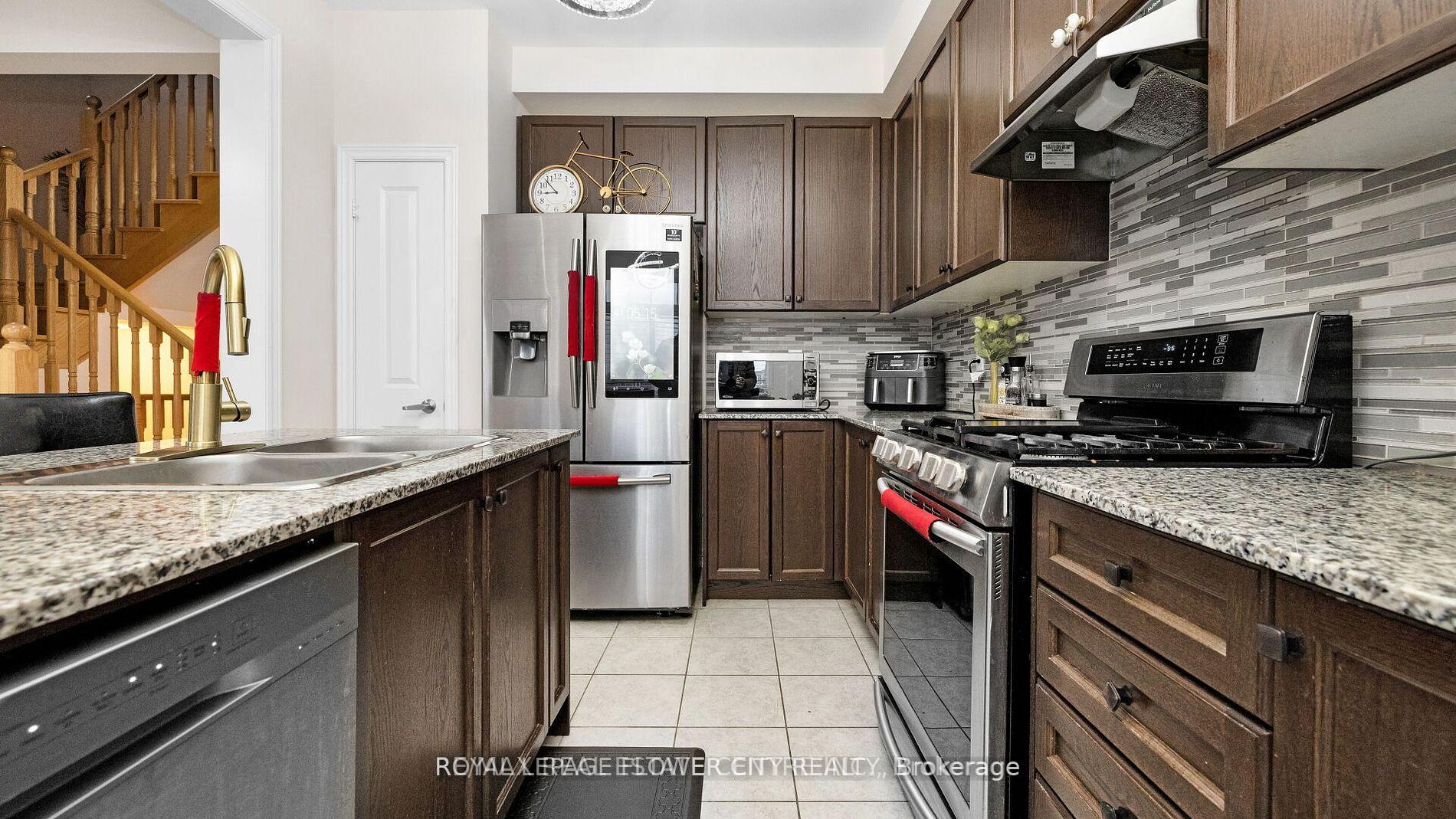 Photo 17 of 38 Clunburry Road, Brampton, Northwest Brampton — HOMEH