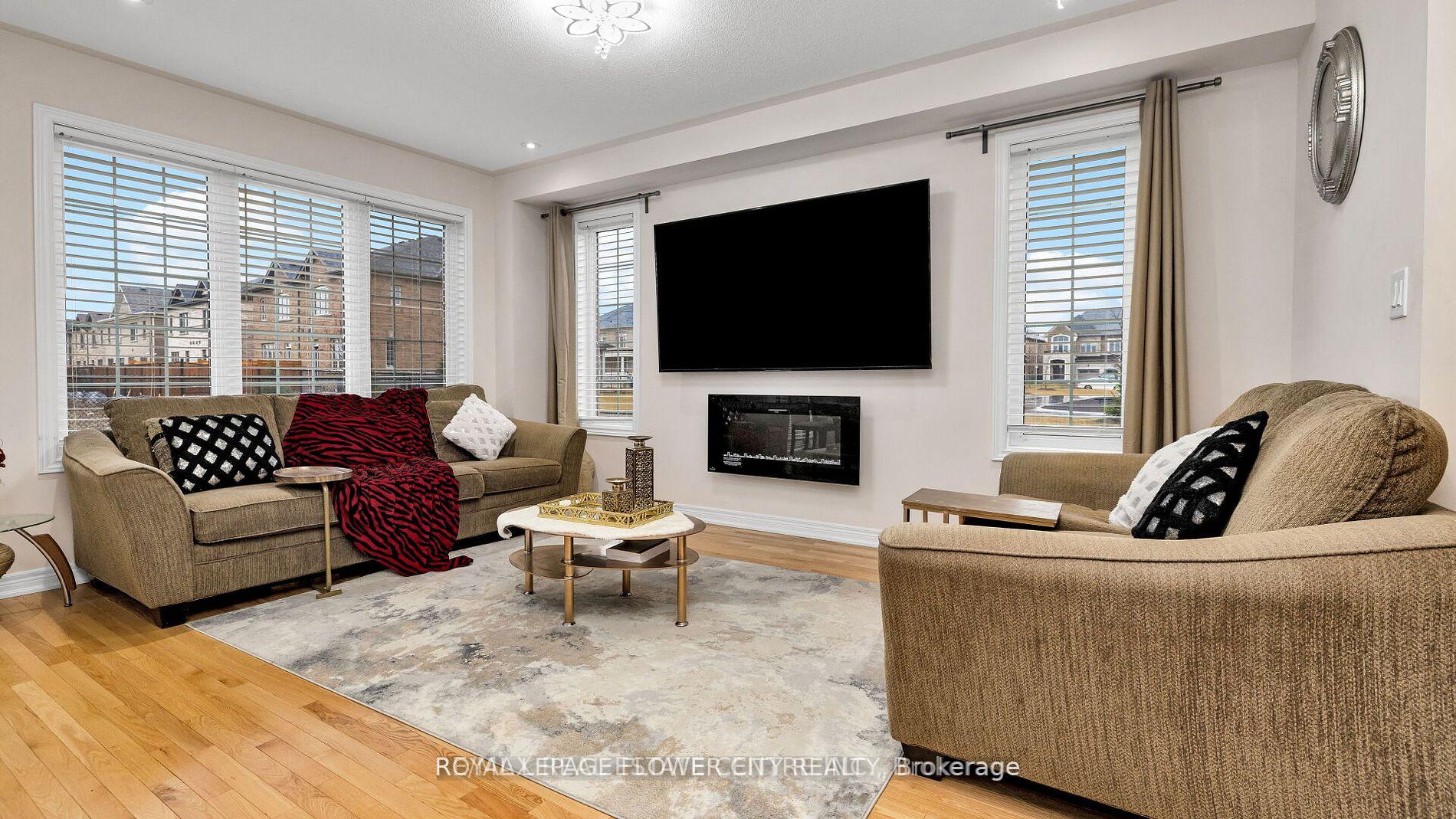 Photo 16 of 38 Clunburry Road, Brampton, Northwest Brampton — HOMEH