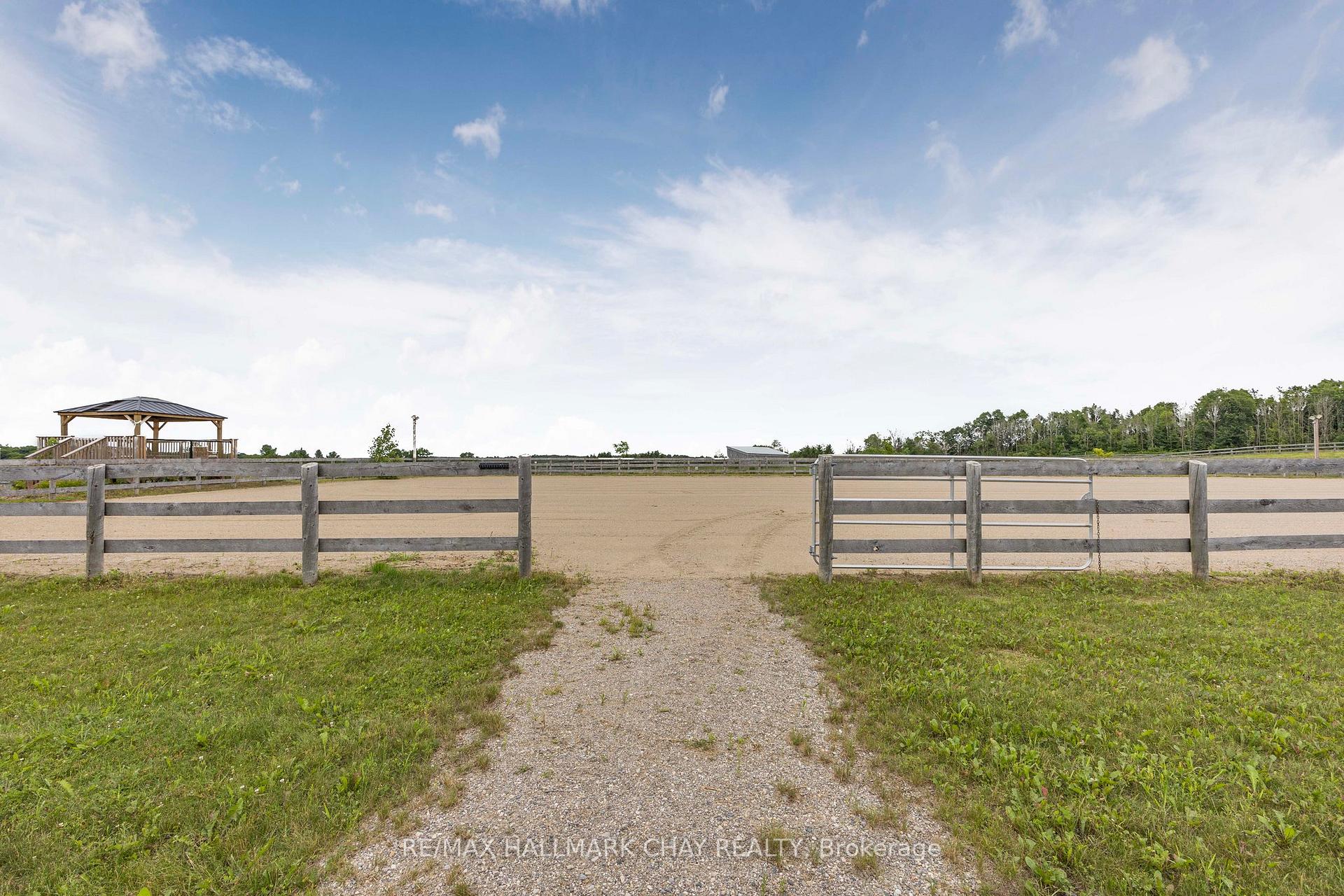 Photo 35 of 5992 Eighth Line, Erin, Rural Erin — HOMEH
