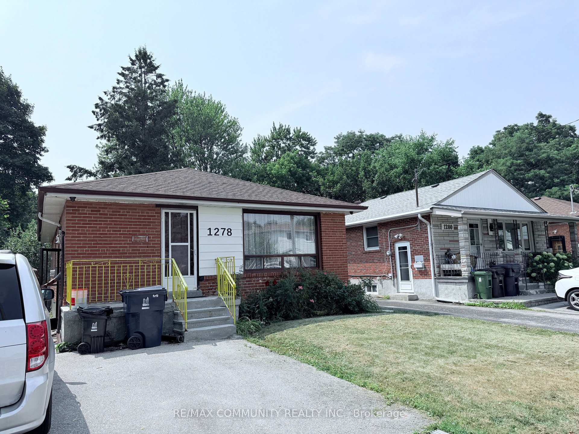 Front of Unit Main, 1278 Pharmacy Avenue