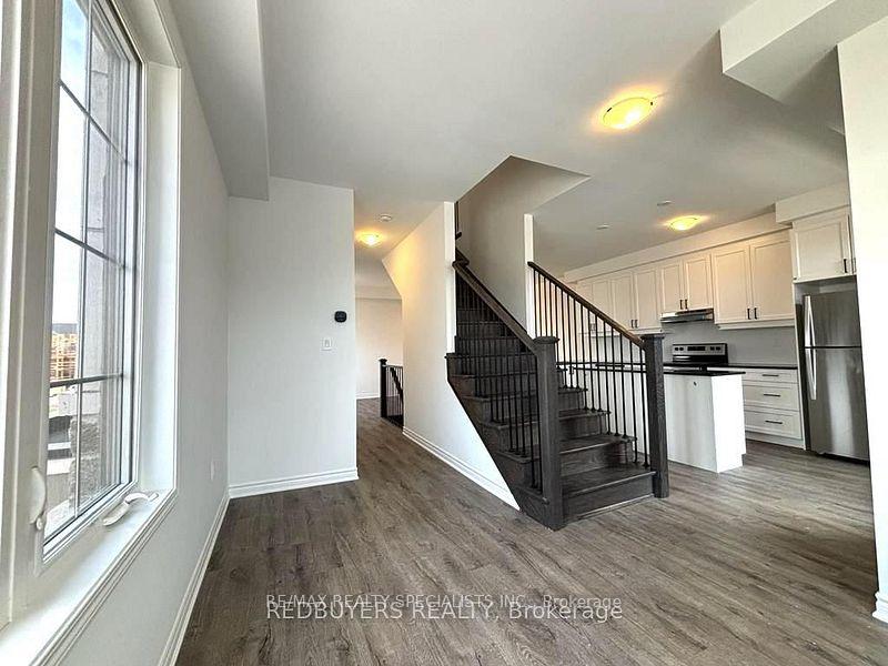Photo 8 of 45 Keppel Circle S, Brampton, Northwest Brampton — HOMEH