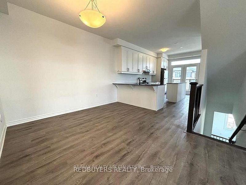 Photo 11 of 45 Keppel Circle S, Brampton, Northwest Brampton — HOMEH