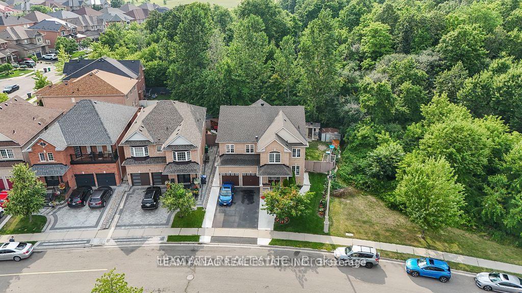 Photo 19 of 8 Klondike Trail, Brampton, Sandringham-Wellington — HOMEH
