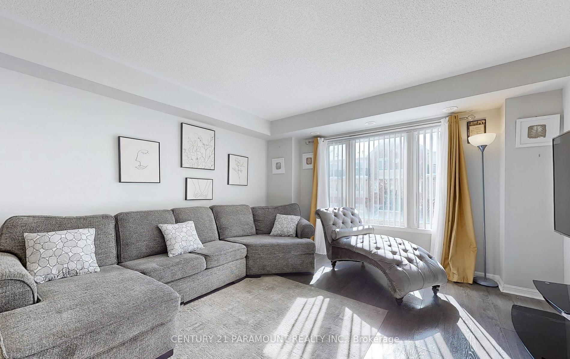 Photo 7 of Unit 213, 250 Sunny Meadow Boulevard, Brampton, Sandringham-Wellington — HOMEH